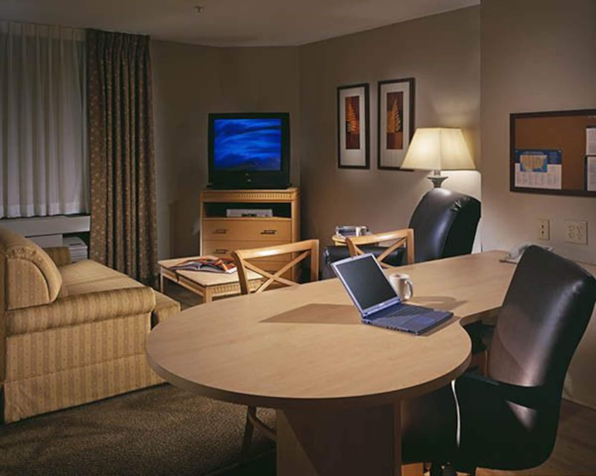 Candlewood Suites Lakewood