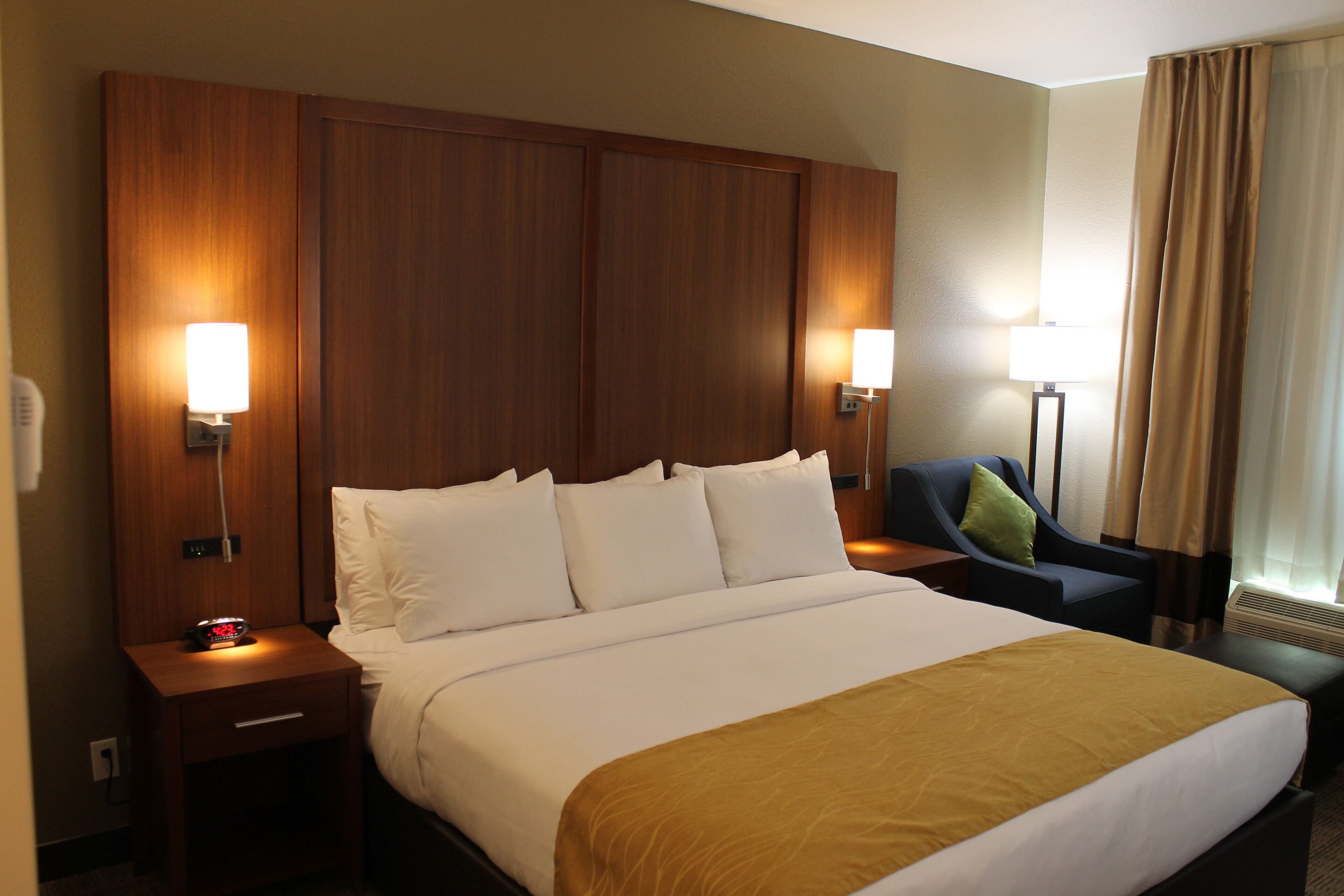 Comfort Inn & Suites Lakewood by JBLM