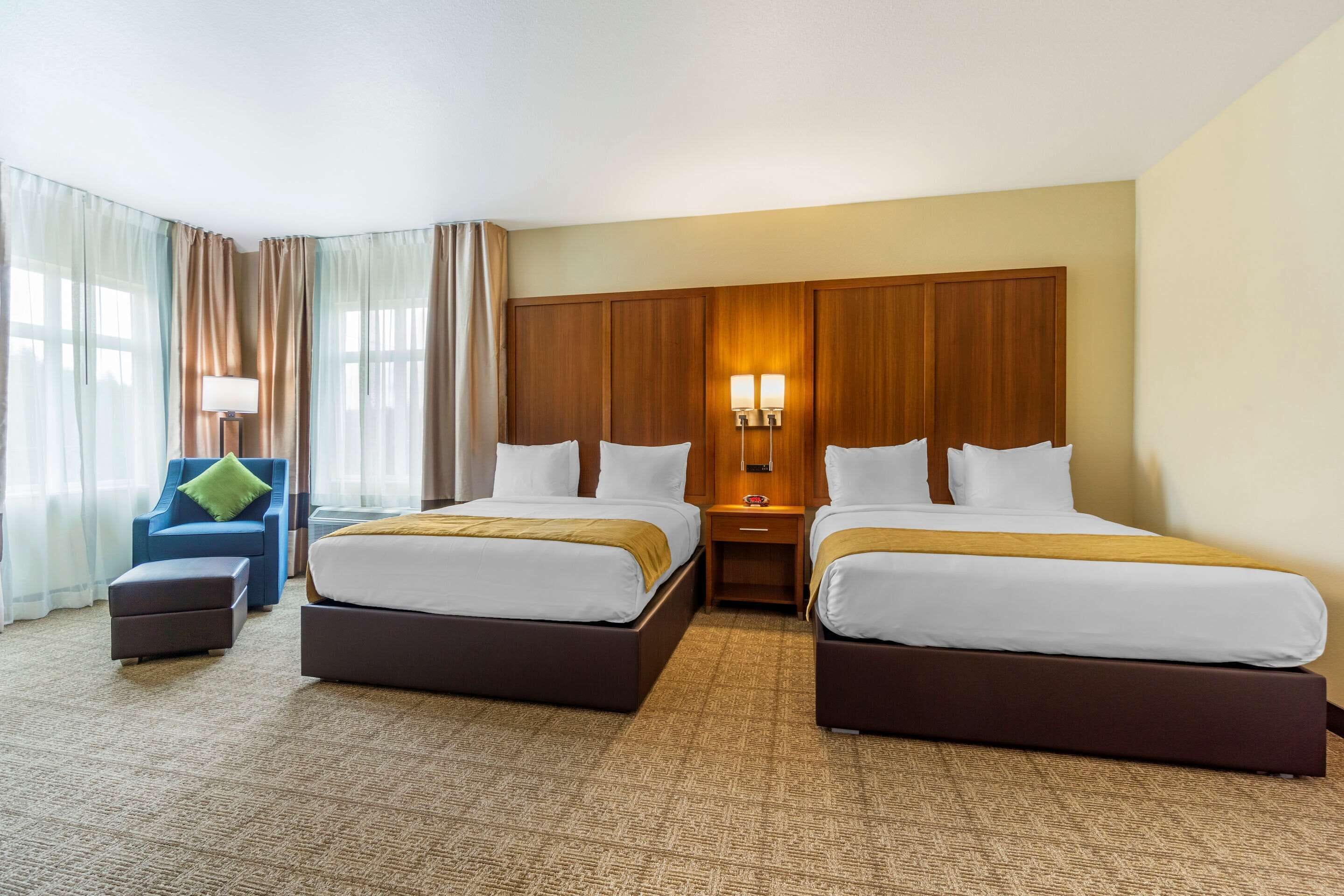 Comfort Inn & Suites Lakewood by JBLM