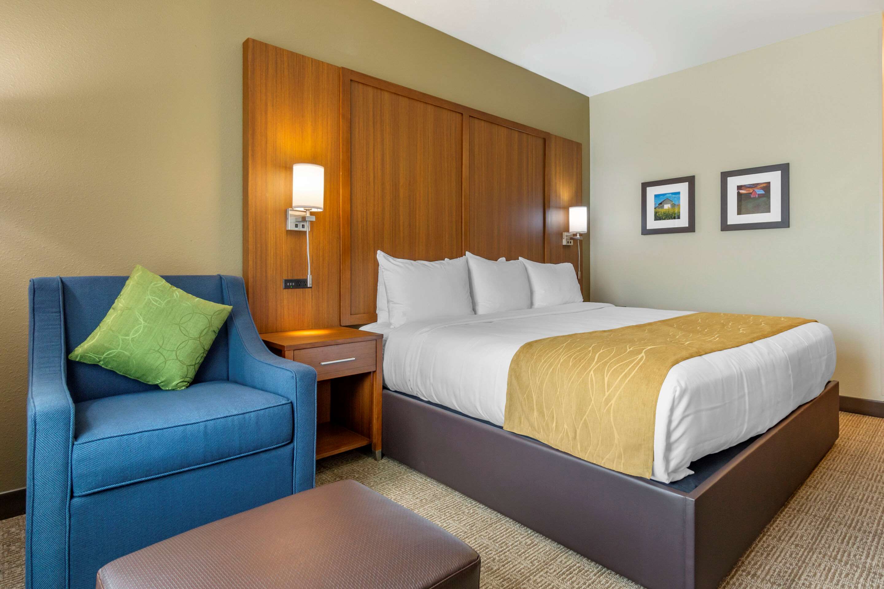 Comfort Inn & Suites Lakewood by JBLM
