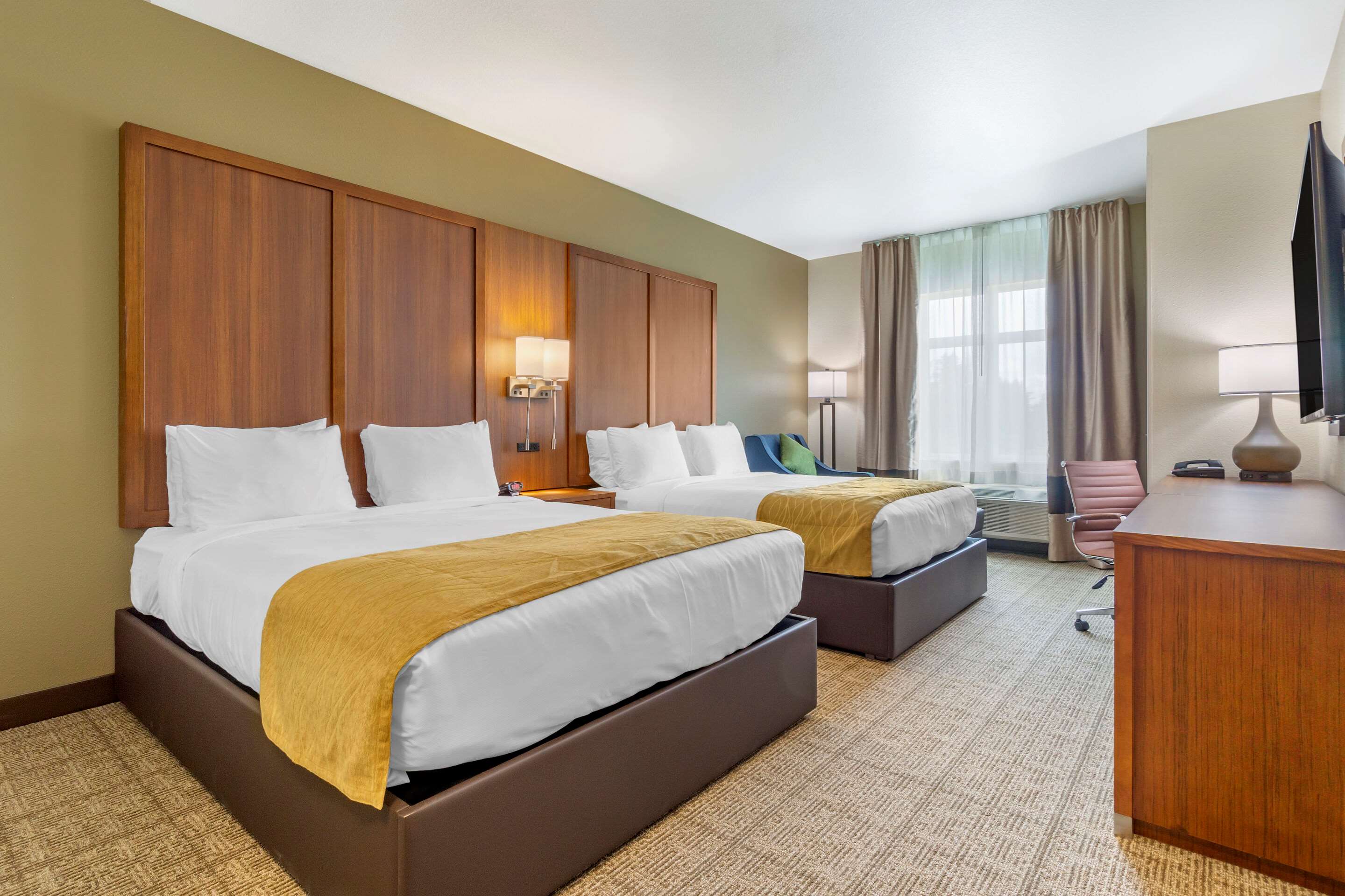Comfort Inn & Suites Lakewood by JBLM
