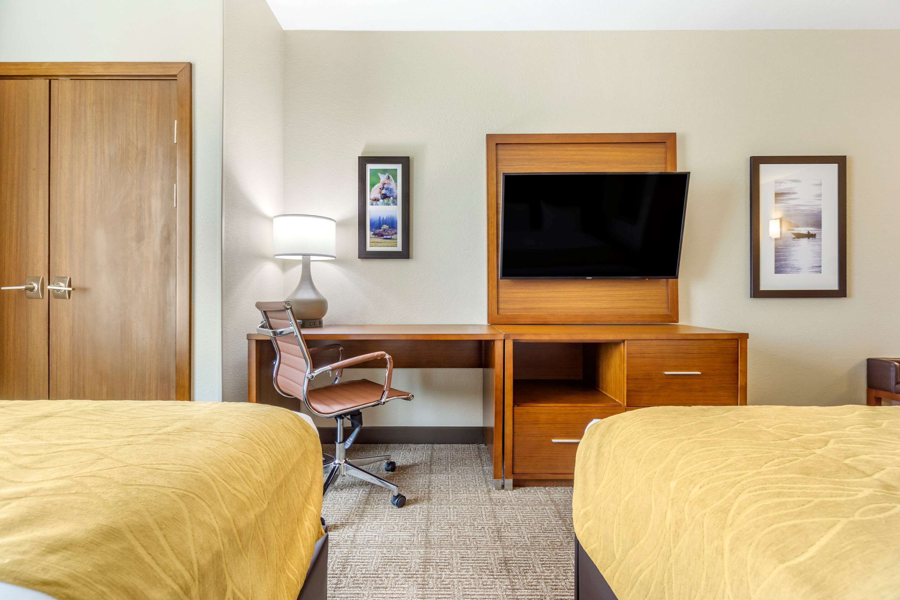 Comfort Inn & Suites Lakewood by JBLM