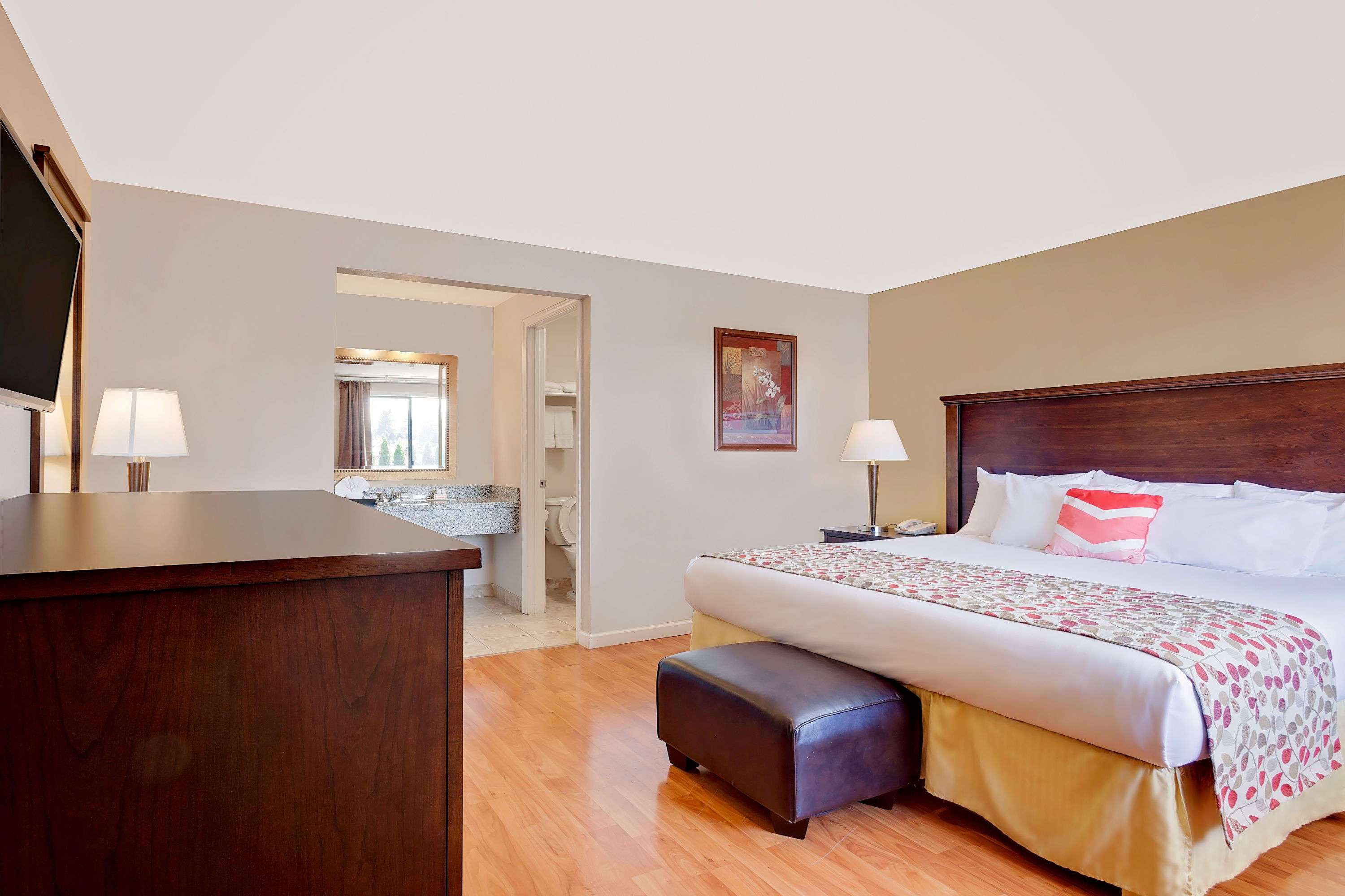 Days Inn by Wyndham Lakewood South Tacoma