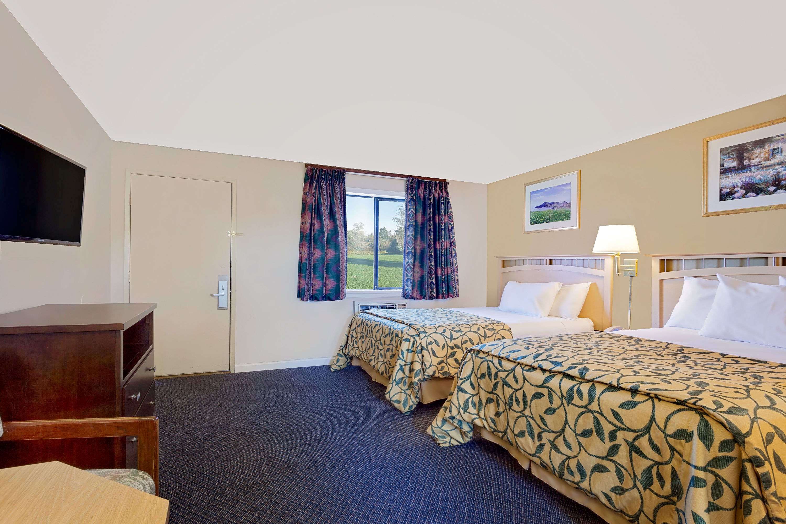 Days Inn by Wyndham Lakewood South Tacoma