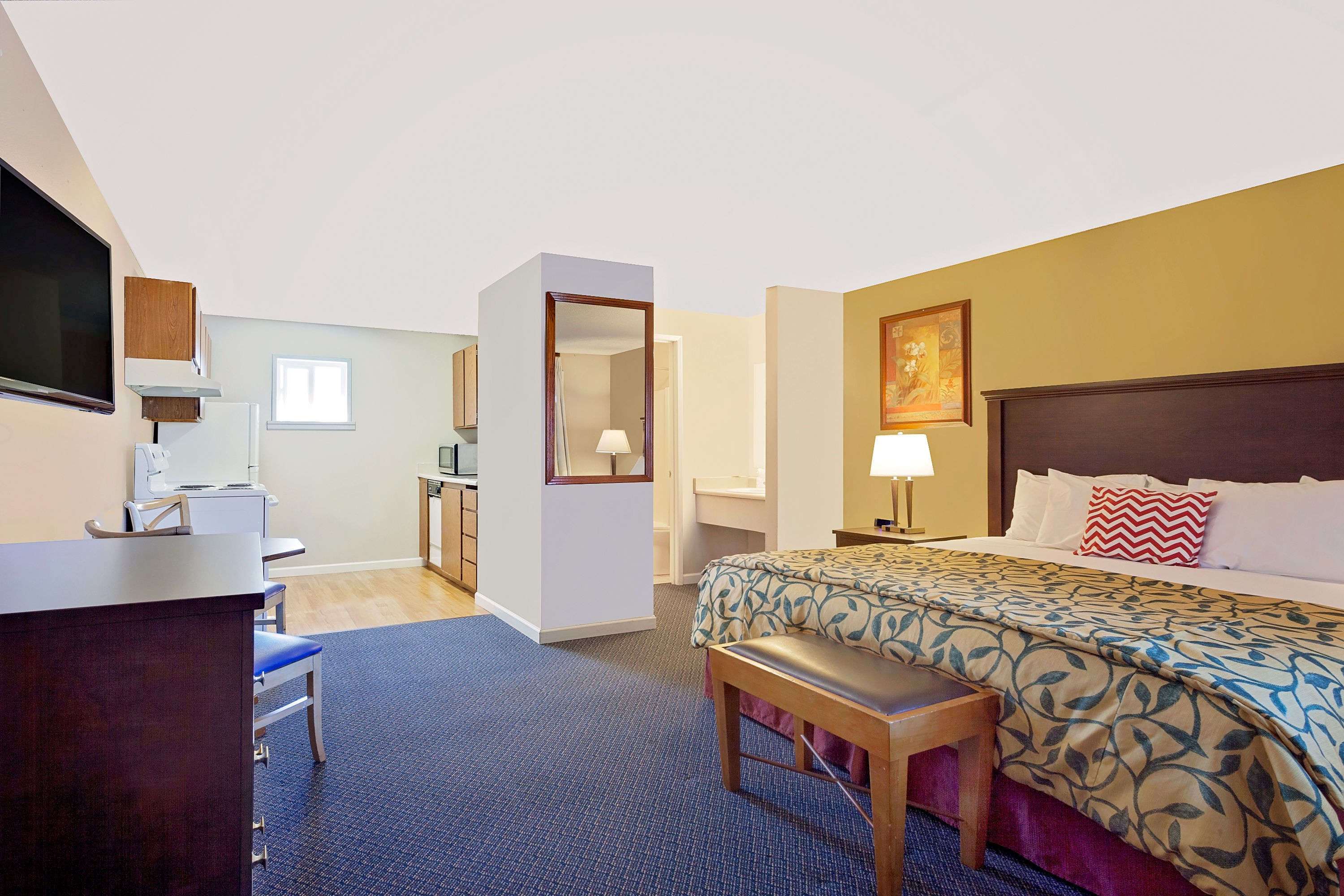 Days Inn by Wyndham Lakewood South Tacoma