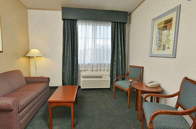 Holiday Inn Express Hotel & Suites Tacoma South - Lakewood