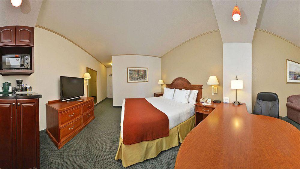 Holiday Inn Express Hotel & Suites Tacoma South - Lakewood