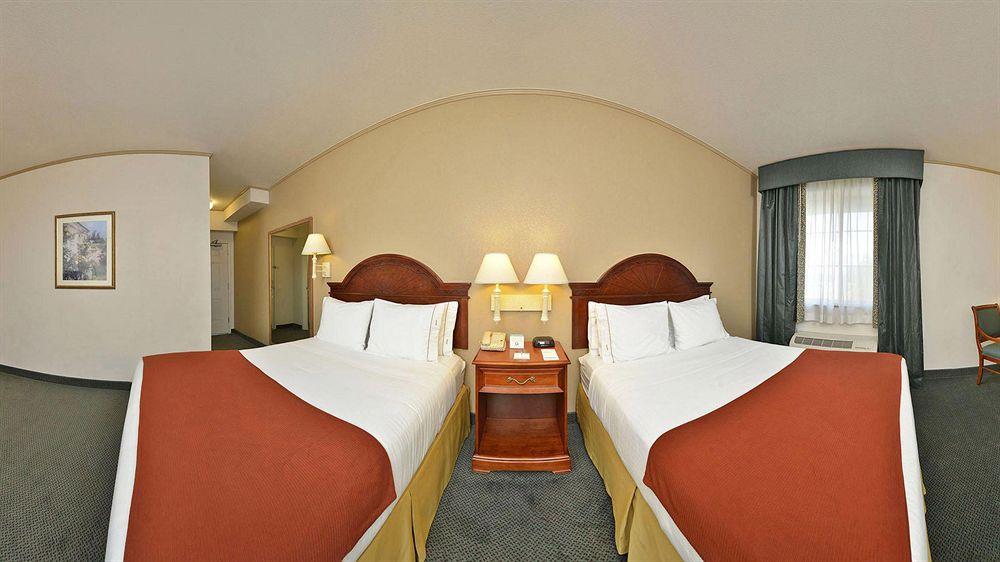 Holiday Inn Express Hotel & Suites Tacoma South - Lakewood