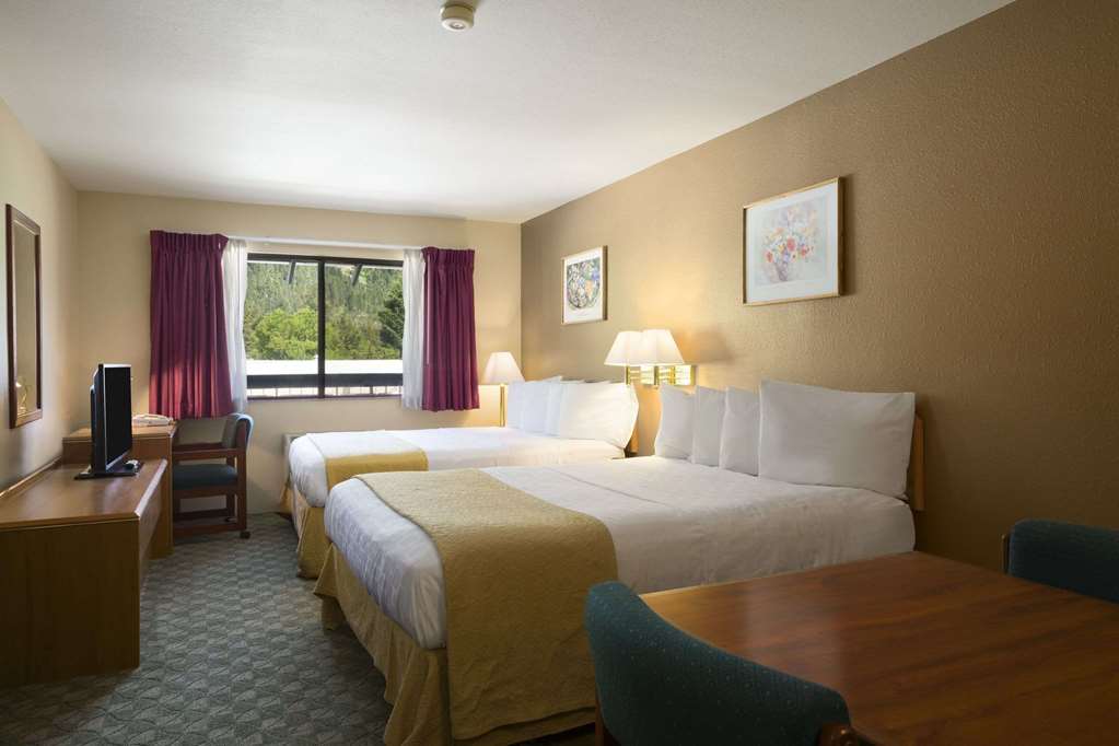 Howard Johnson by Wyndham Leavenworth
