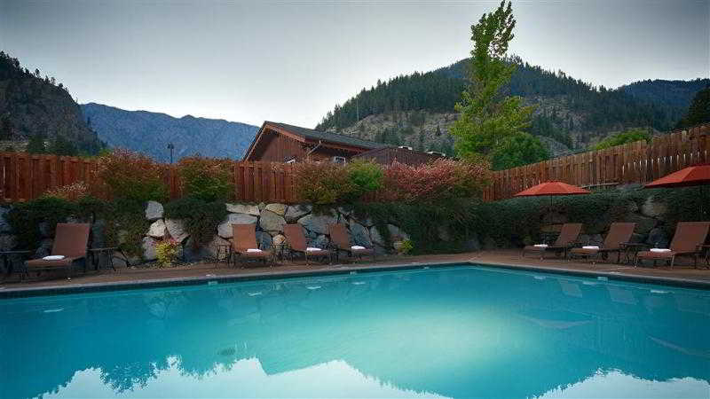 Icicle Village Resort