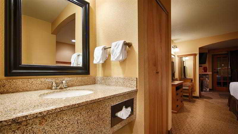 Icicle Village Resort