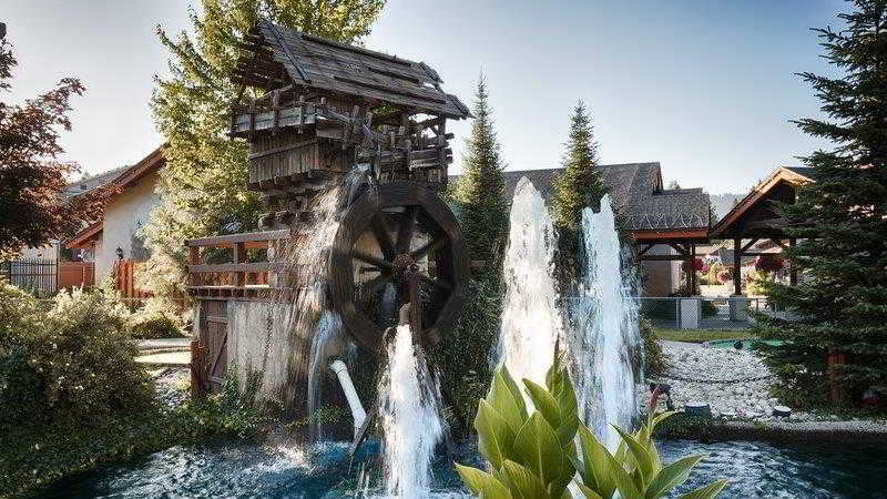 Icicle Village Resort