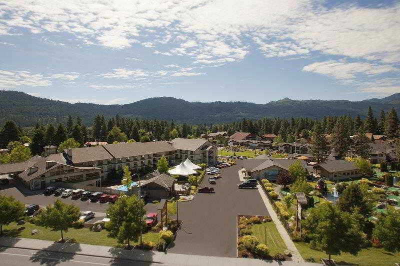 Icicle Village Resort