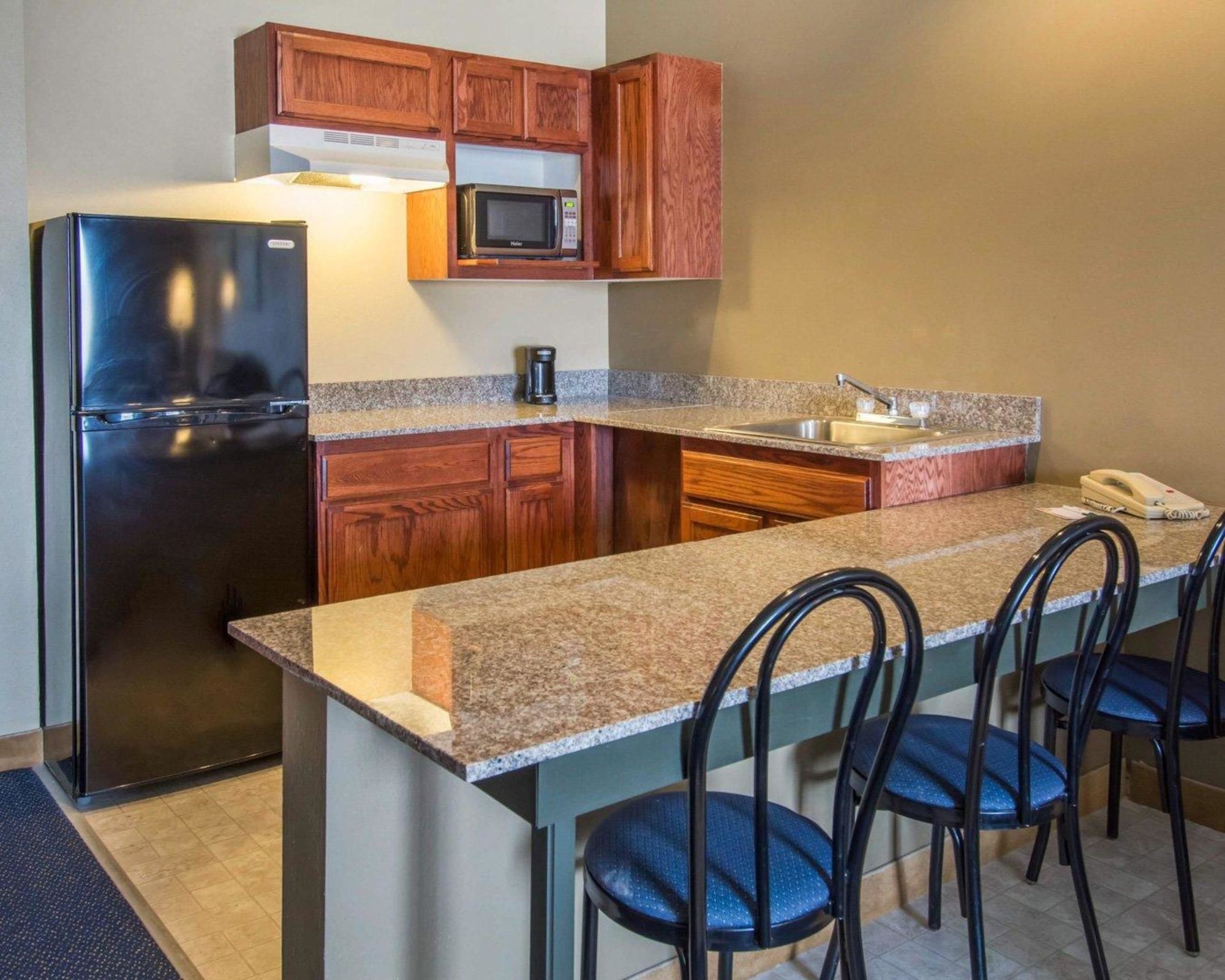 Quality Inn & Suites