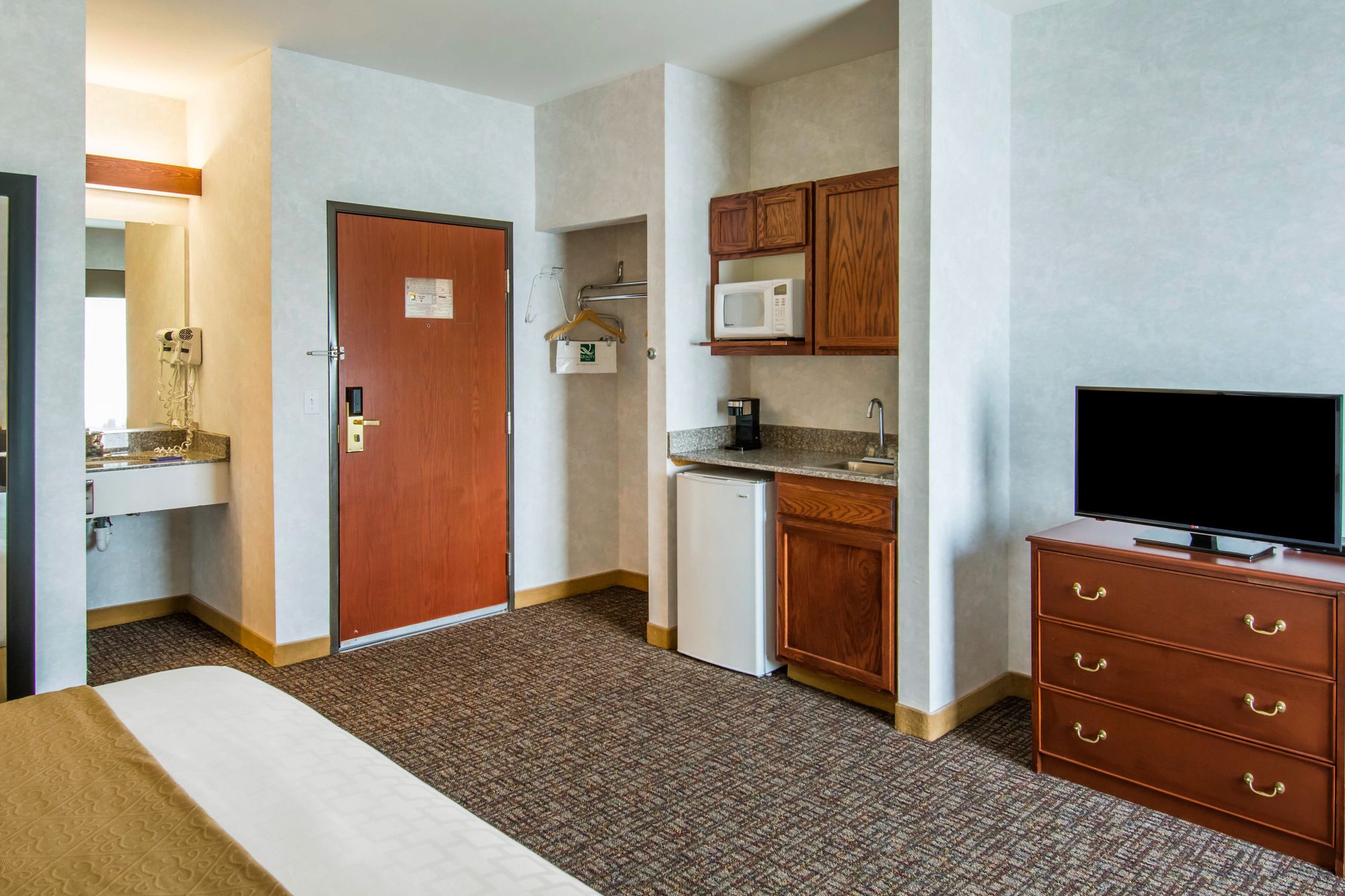 Quality Inn & Suites