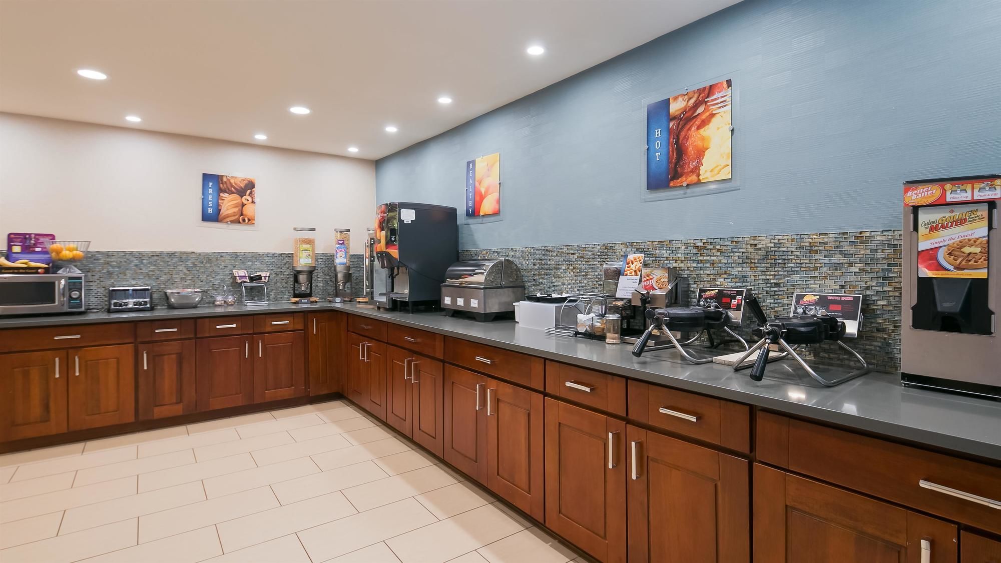 Best Western Long Beach Inn