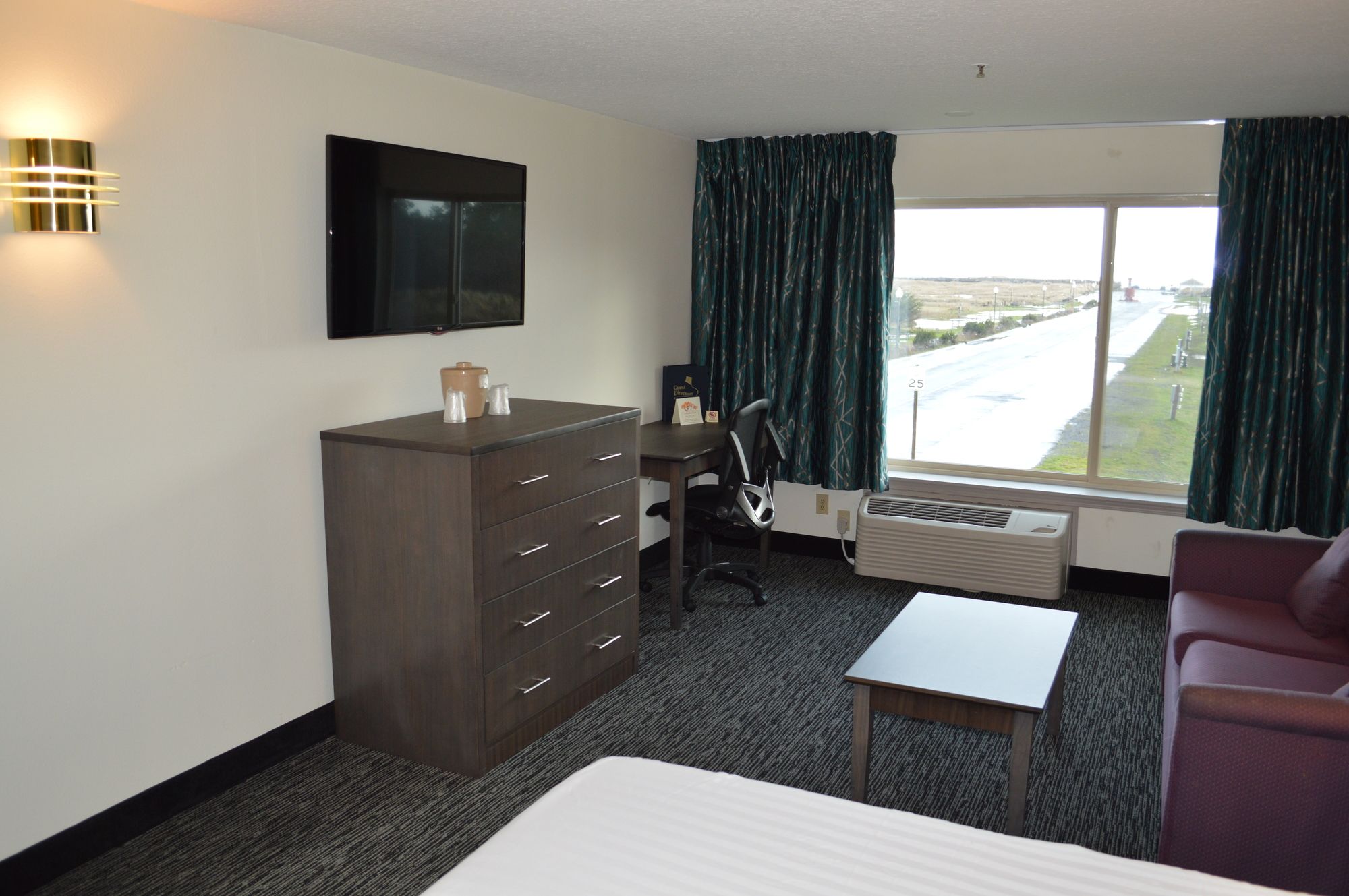 Cedars Ocean View Inn