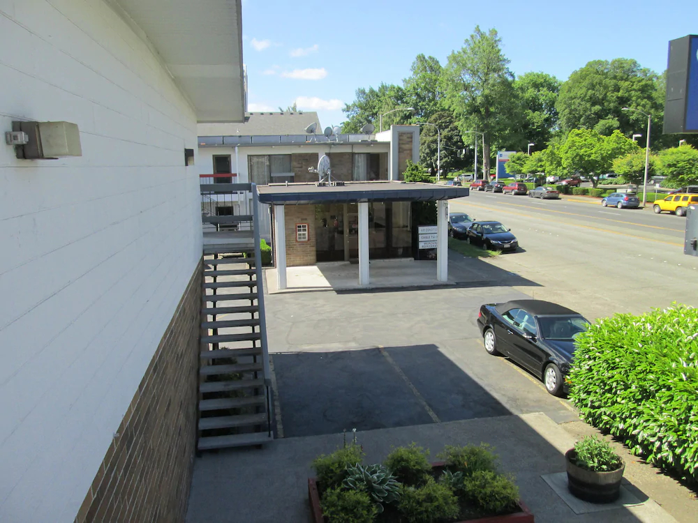 Travelers Inn by OYO Longview Kelso
