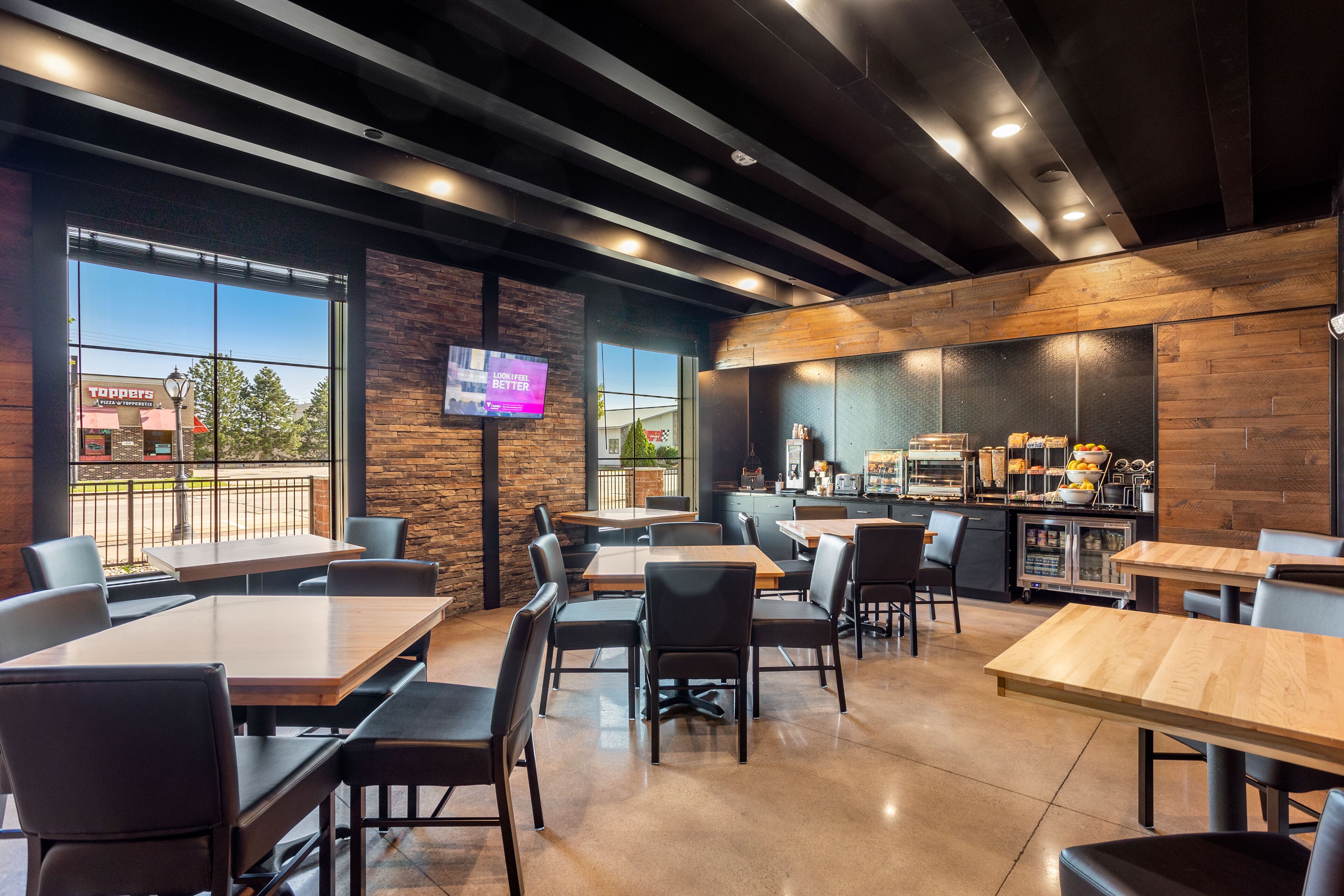 Cobblestone Hotel And Suites