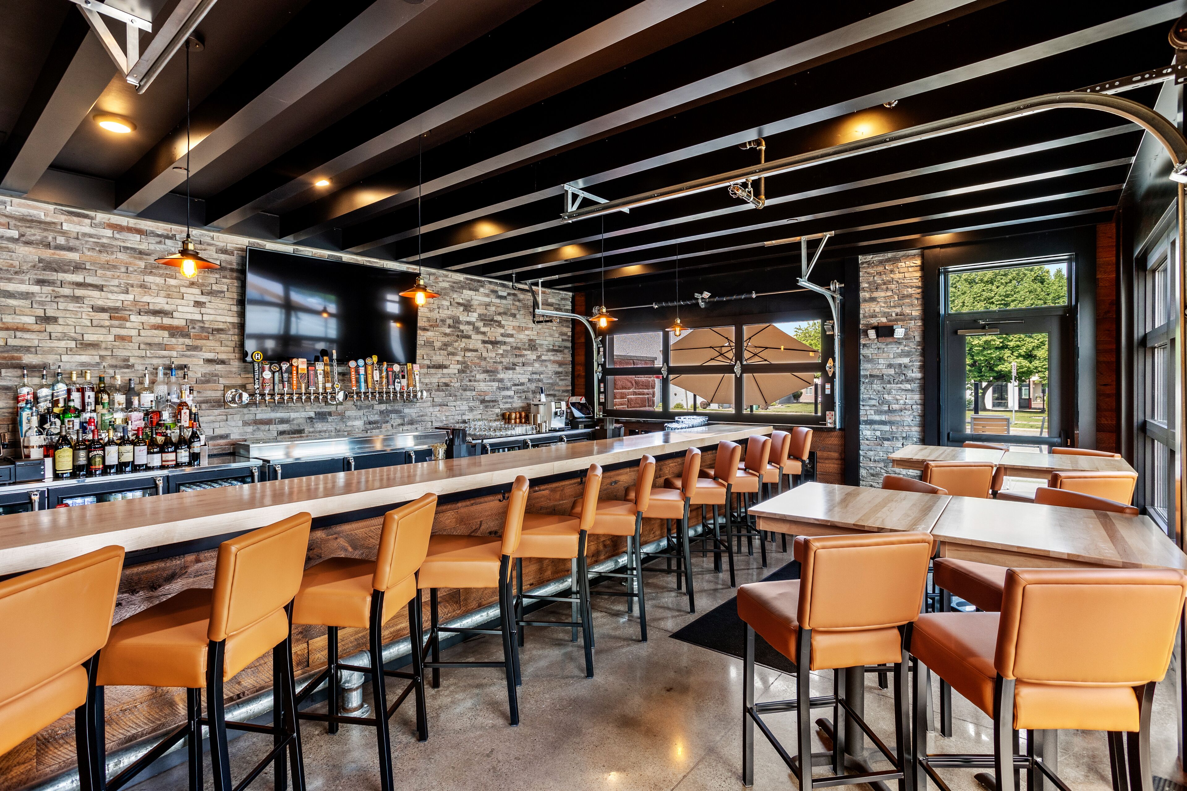 Cobblestone Hotel And Suites