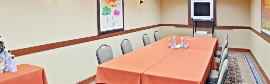 Holiday Inn Express & Suites Marysville