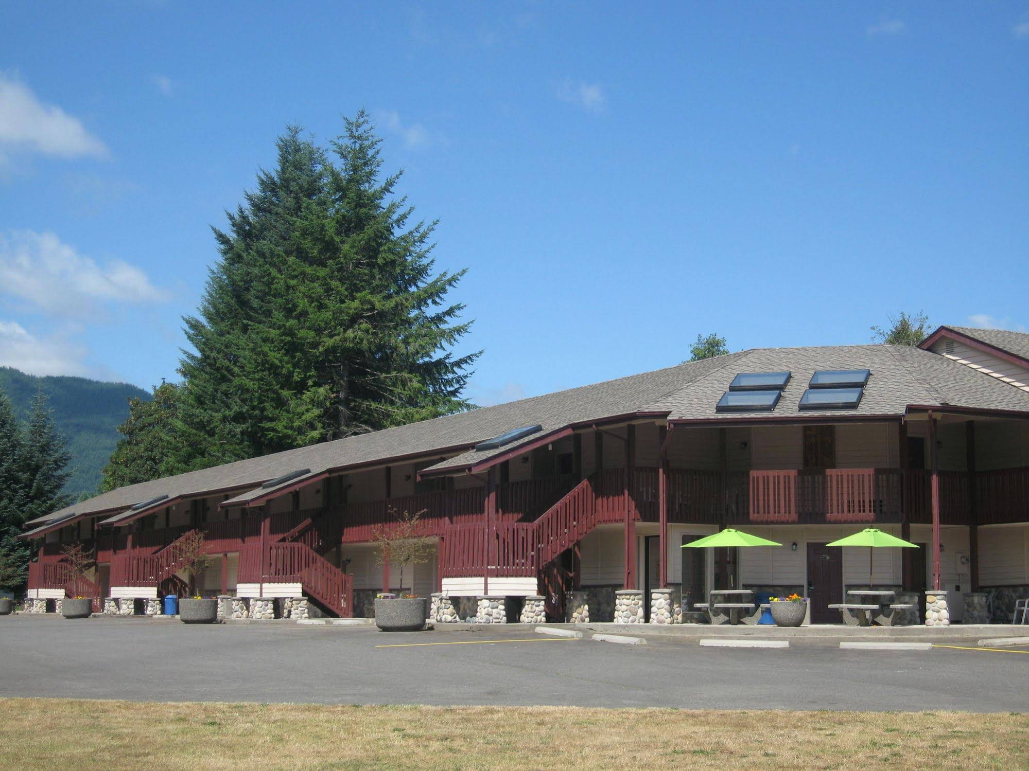 Seasons Motel