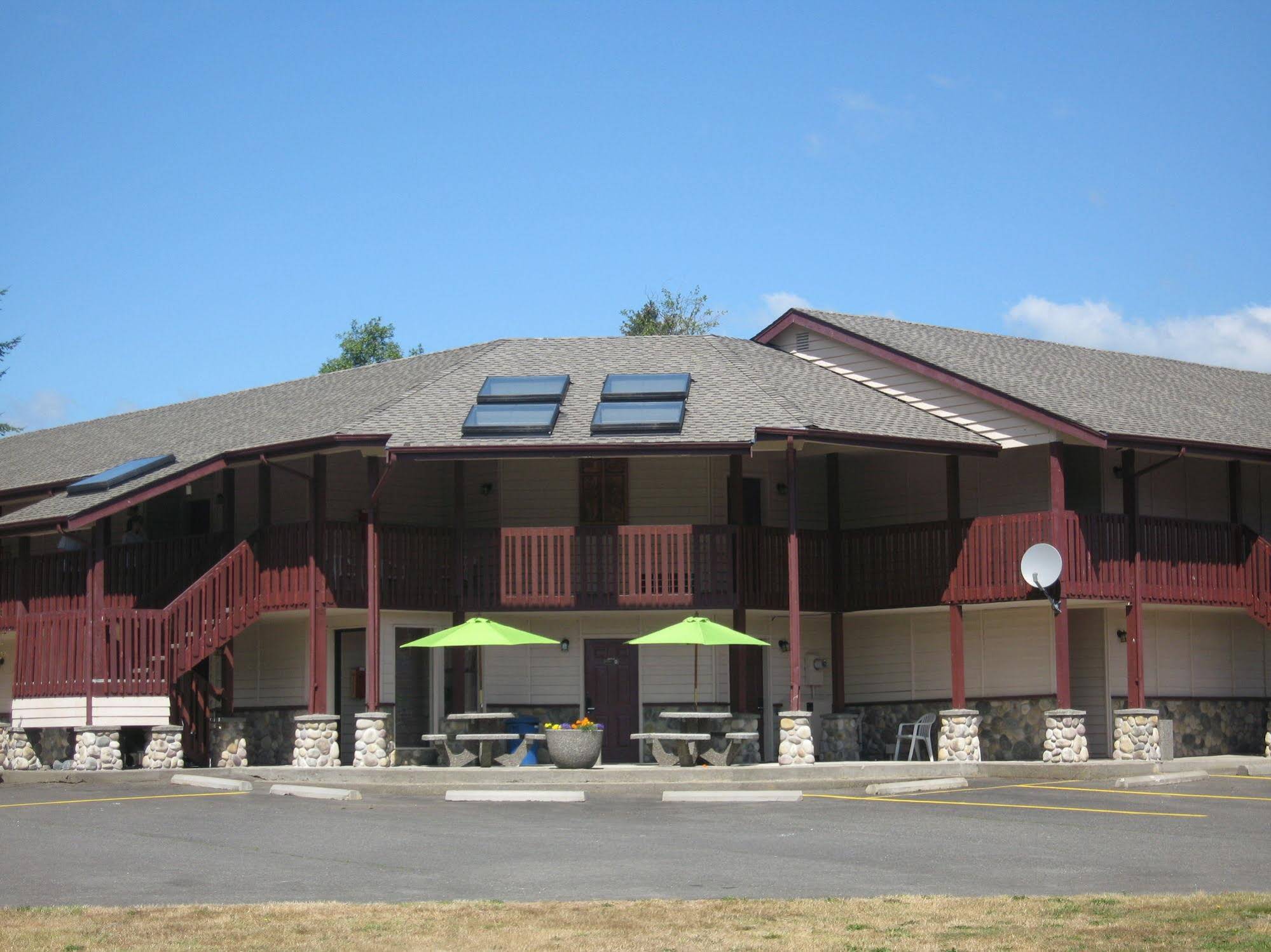 Seasons Motel