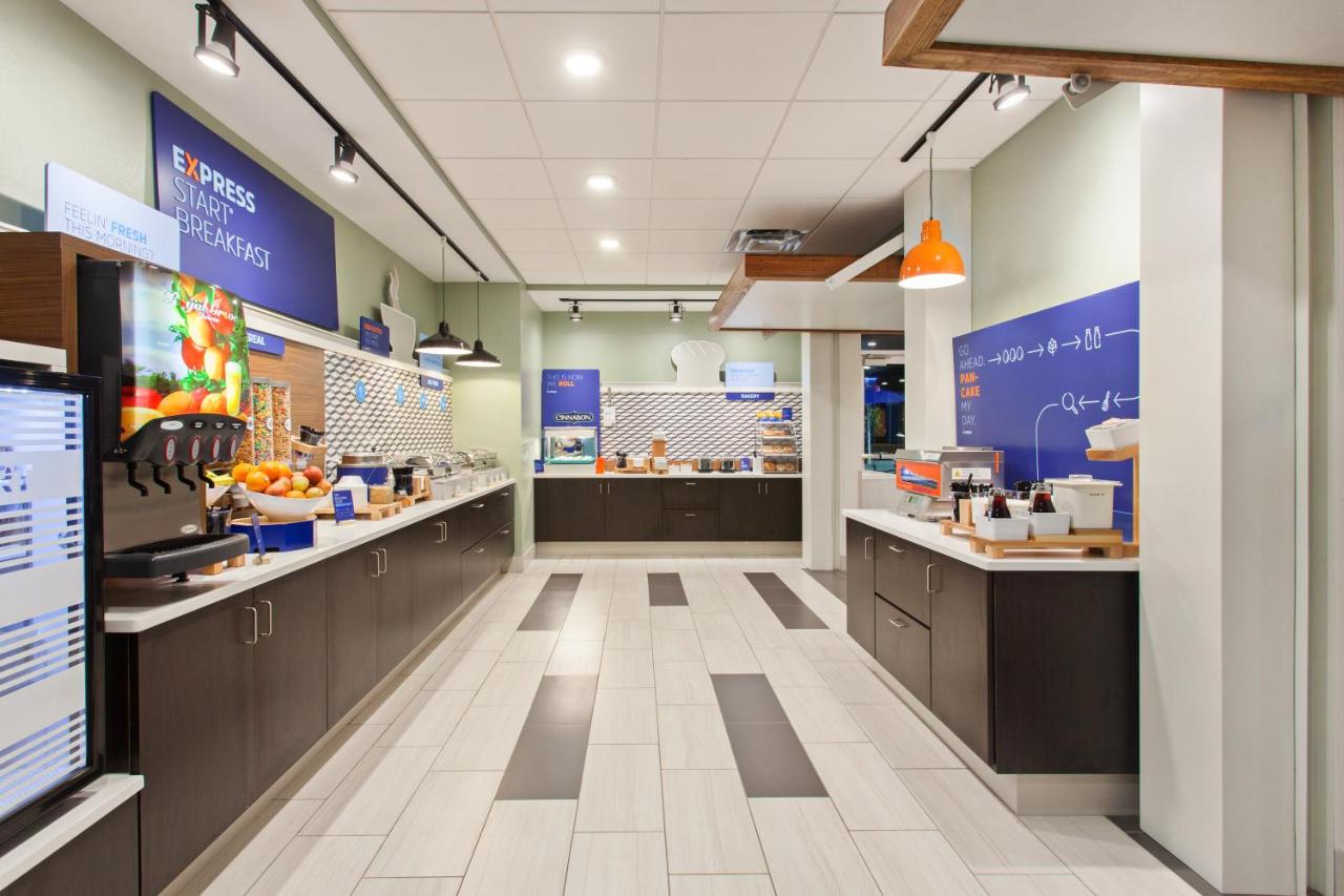 Holiday Inn Express & Suites Moses Lake