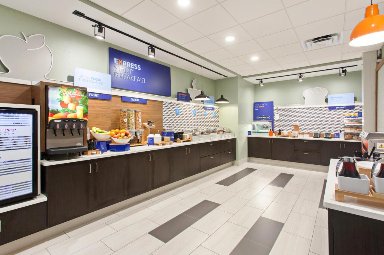 Holiday Inn Express & Suites Moses Lake