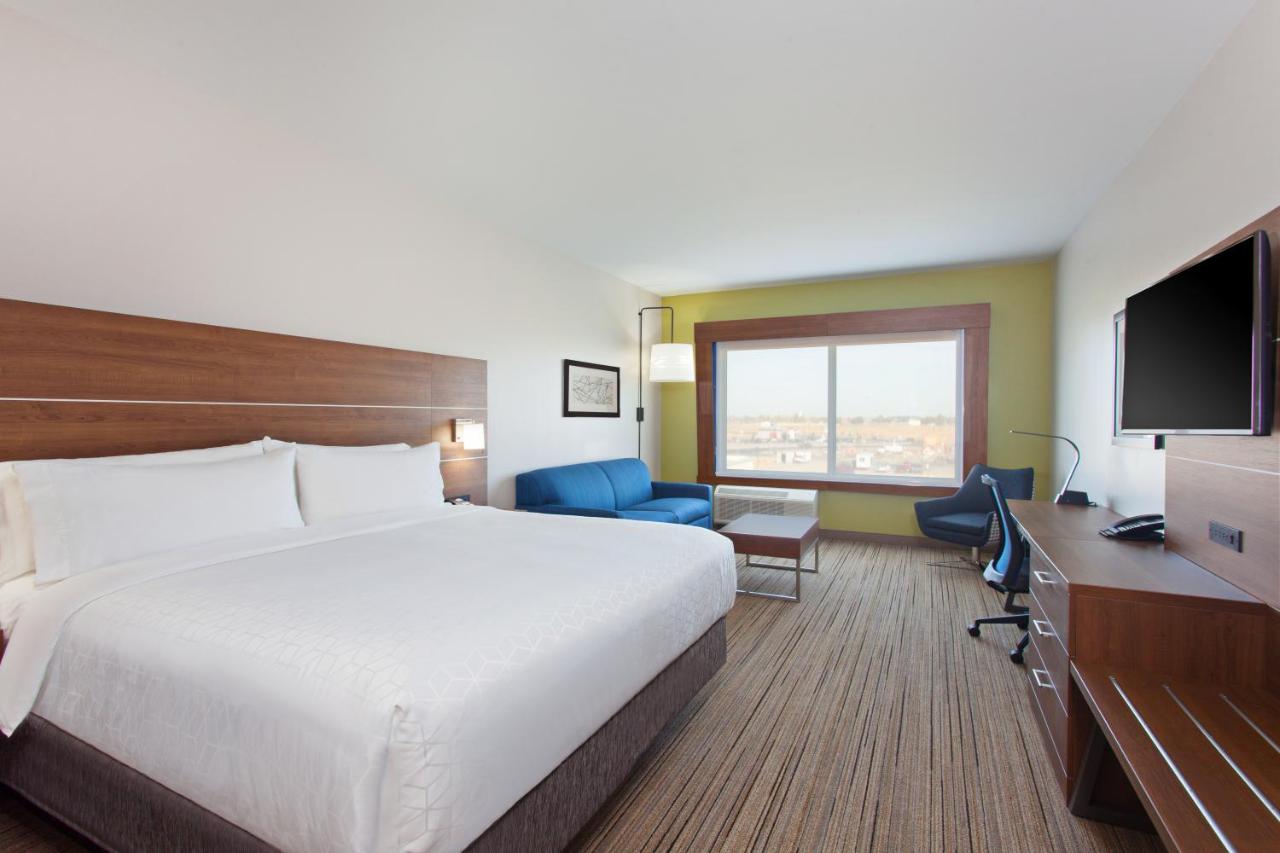 Holiday Inn Express & Suites Moses Lake