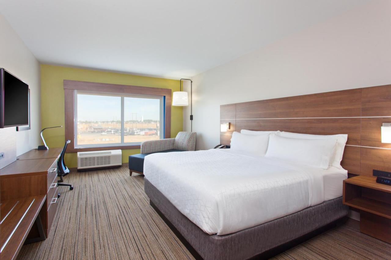 Holiday Inn Express & Suites Moses Lake