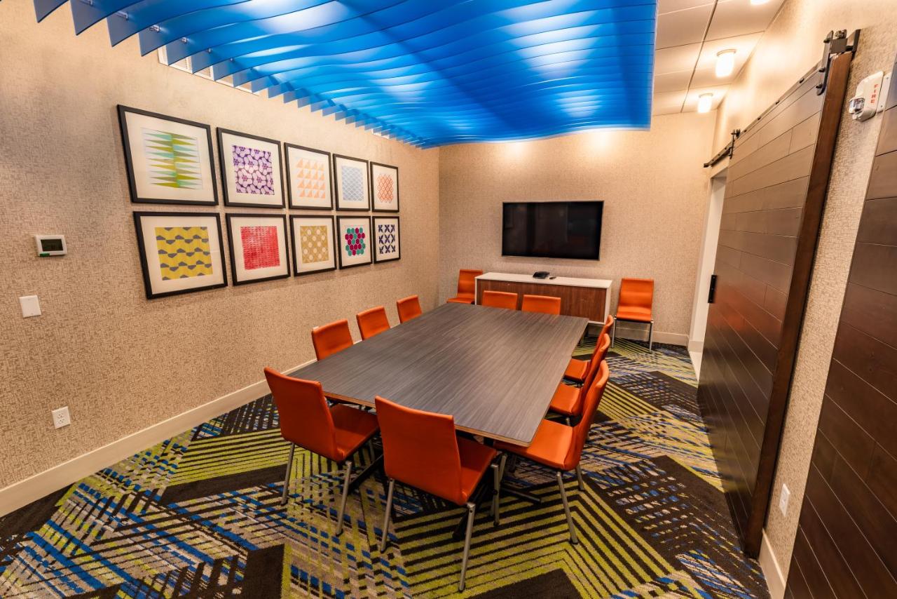 Holiday Inn Express & Suites Moses Lake