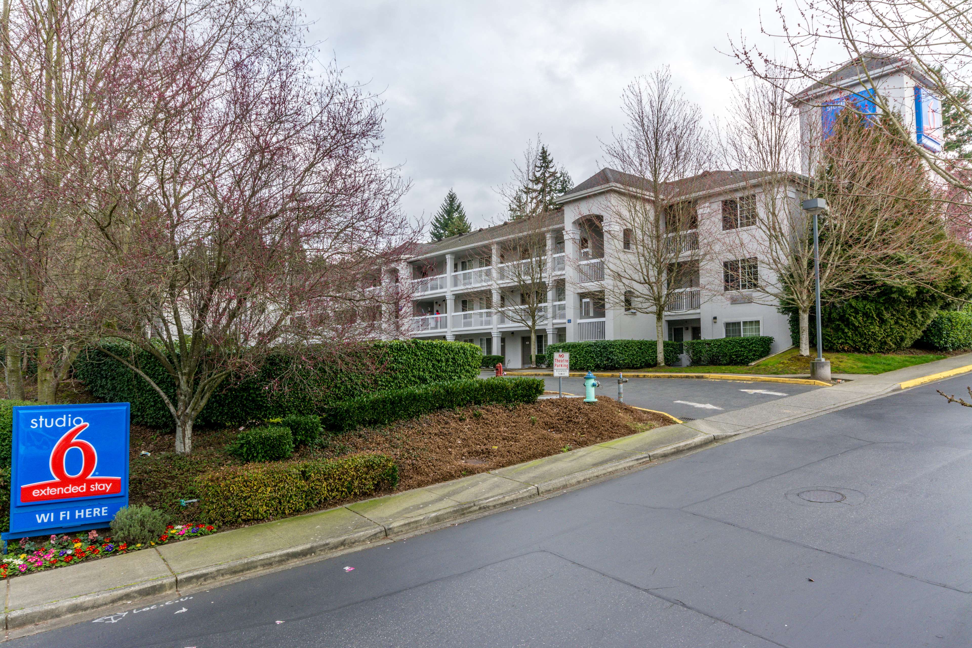 Studio 6 Seattle Mountlake Terrace
