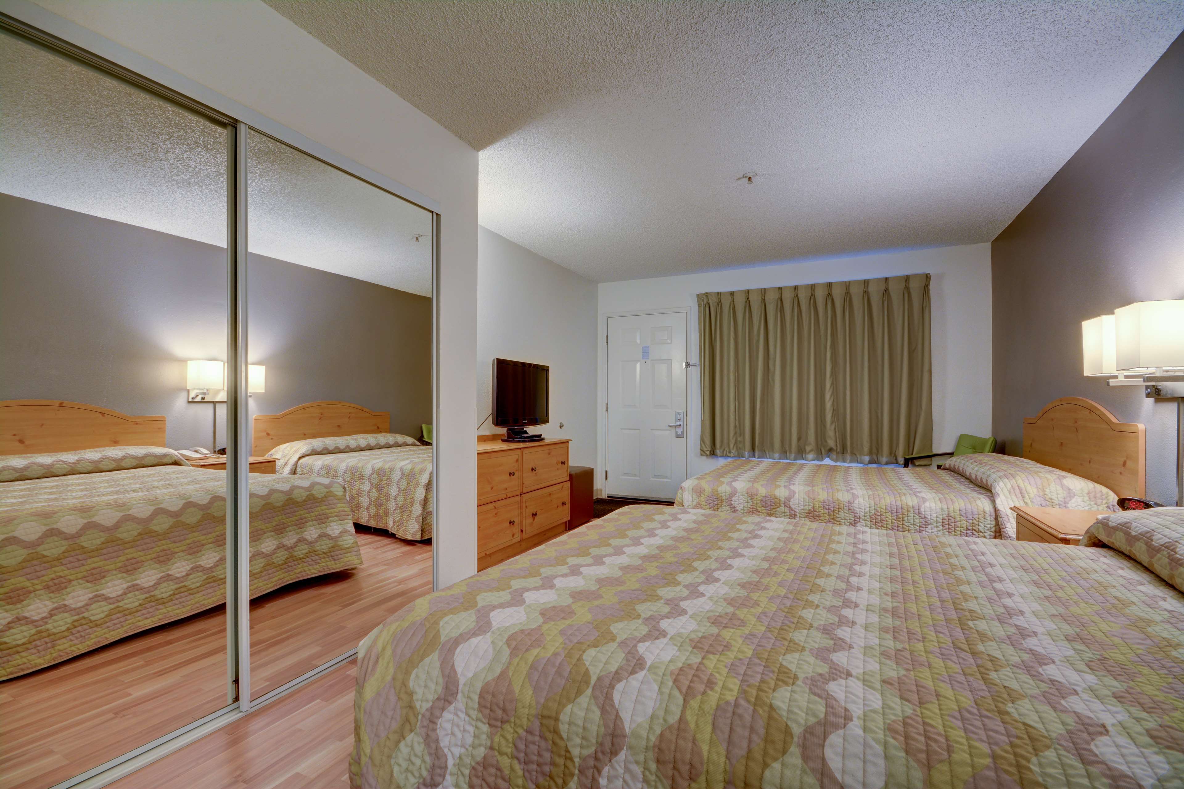 Studio 6 Seattle Mountlake Terrace