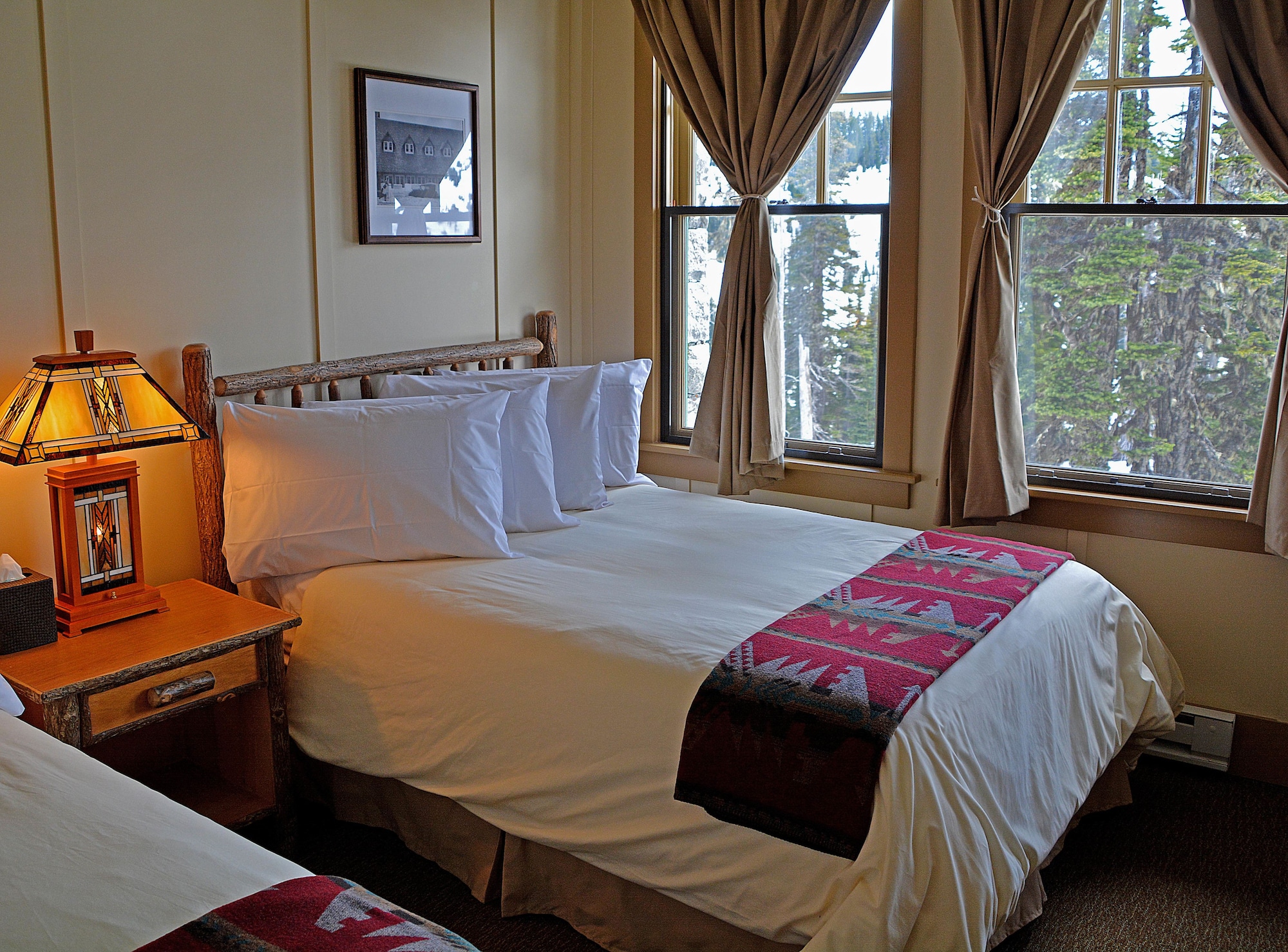 Paradise Inn