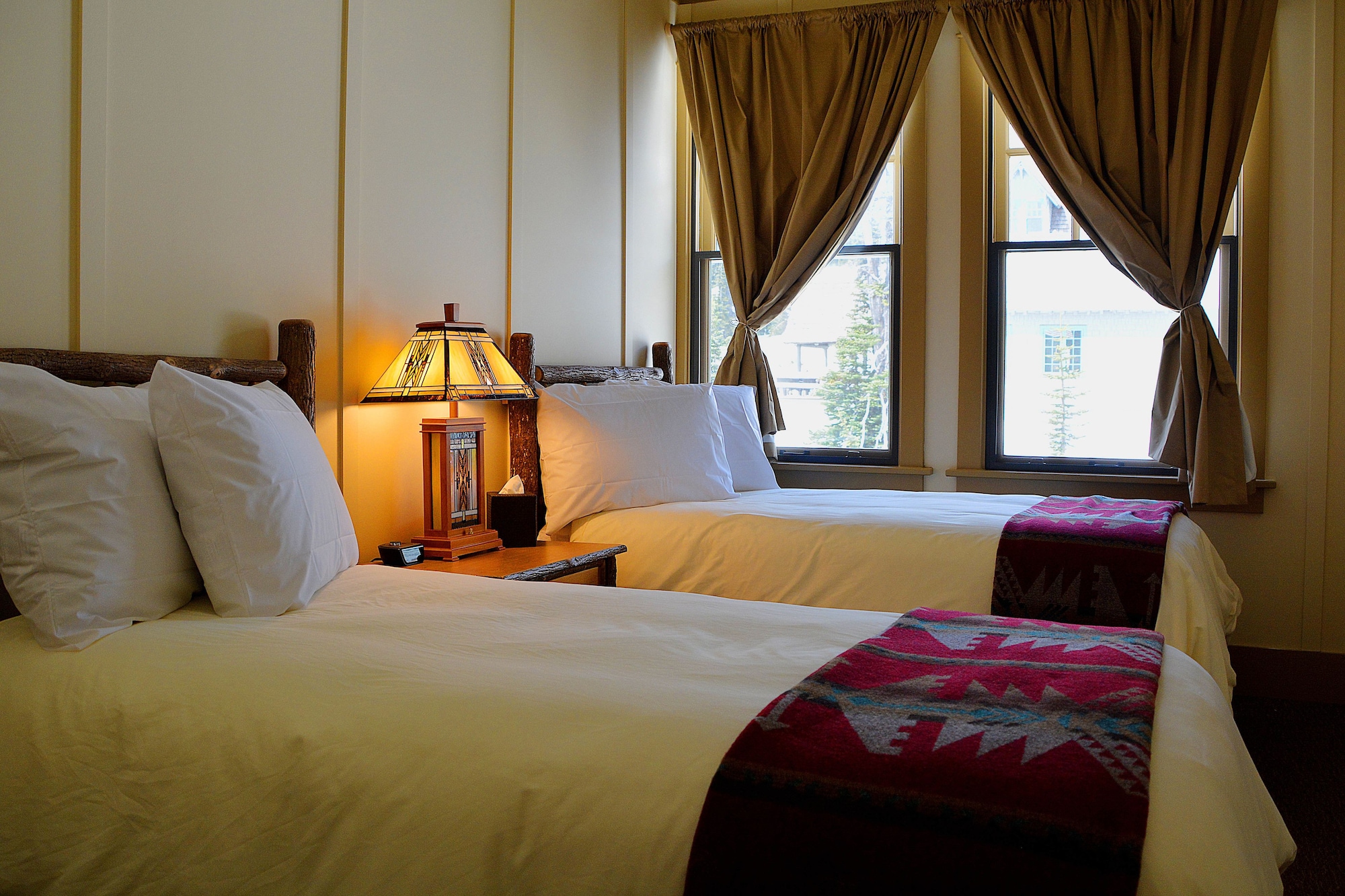 Paradise Inn
