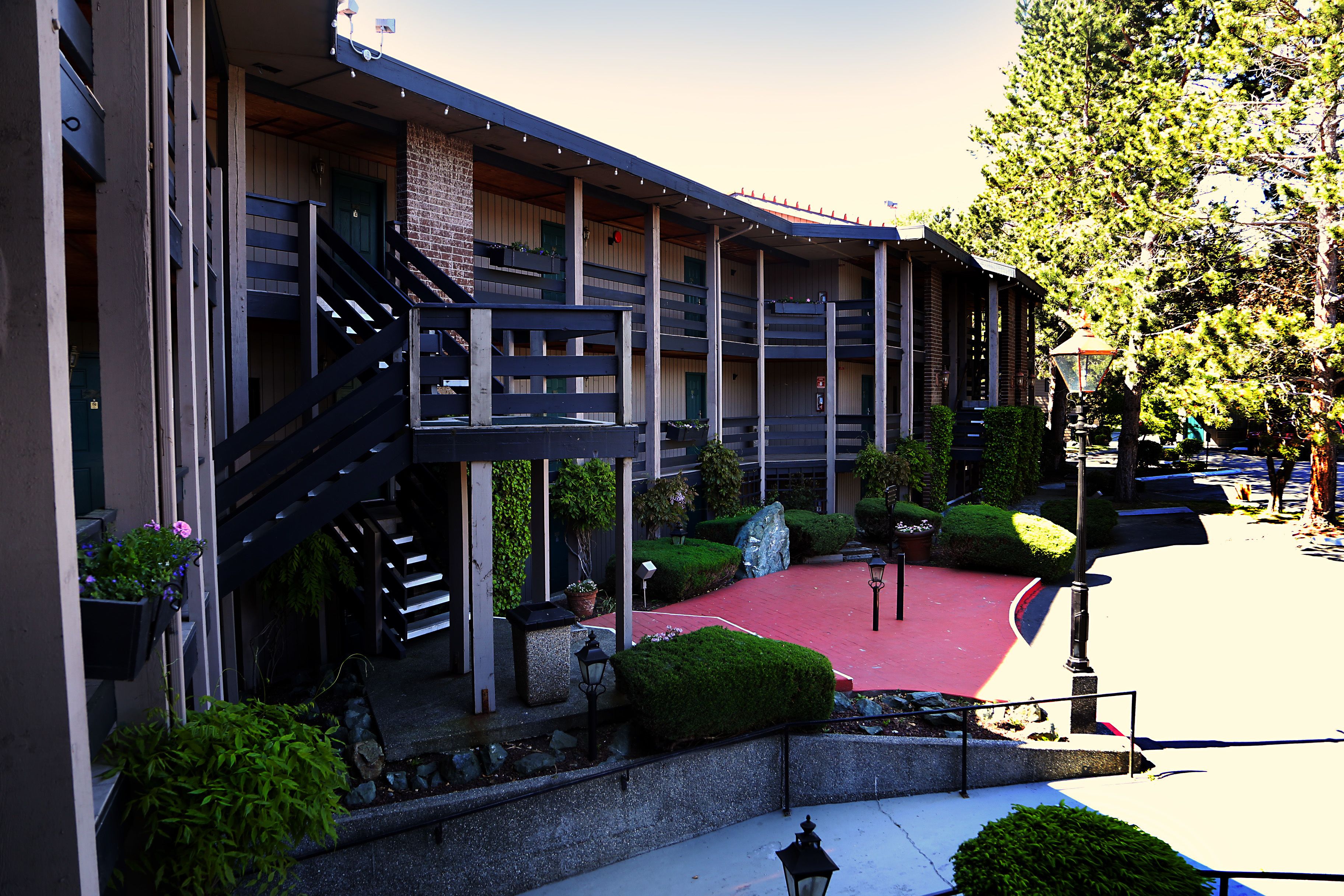 Coachman Inn