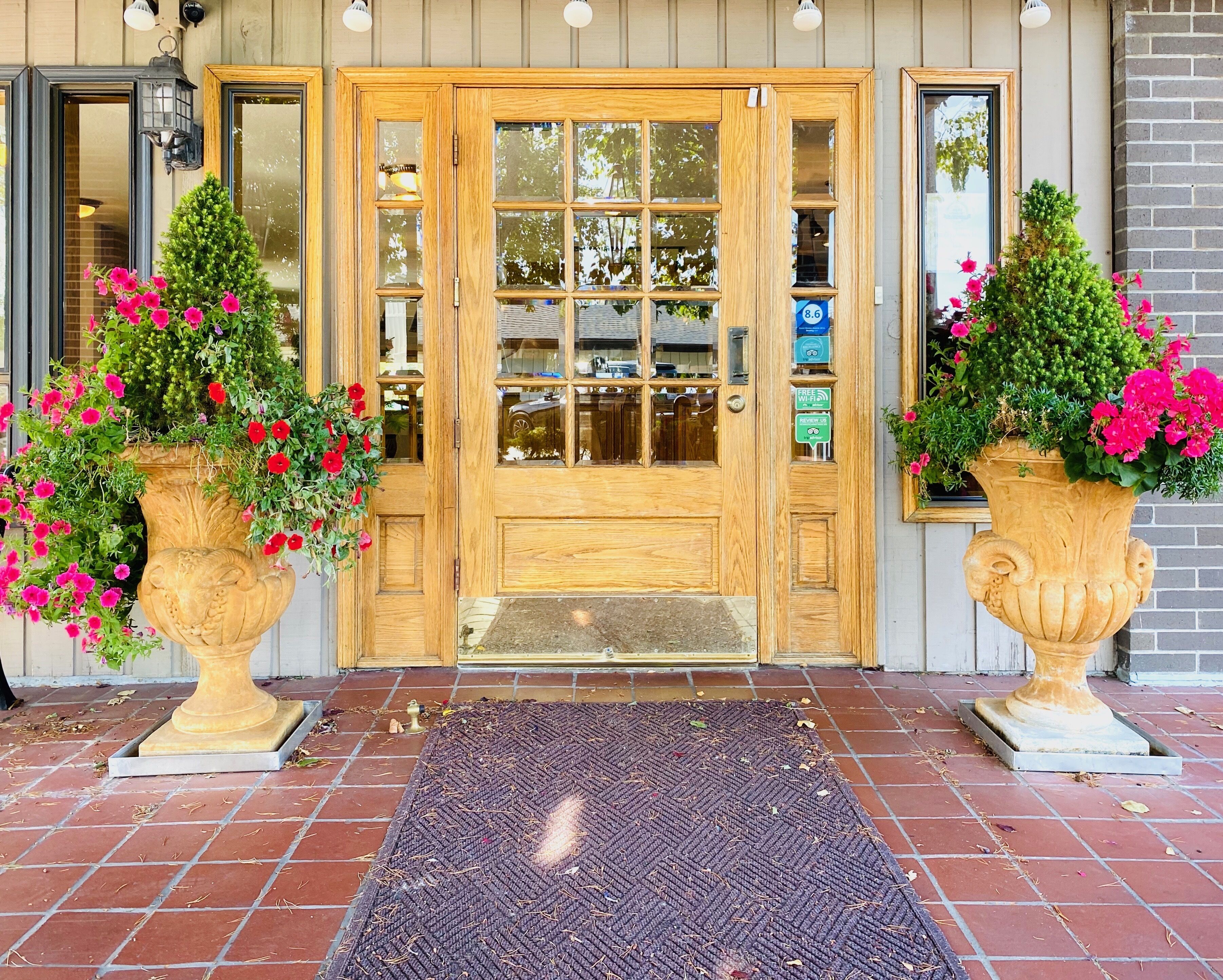 Coachman Inn