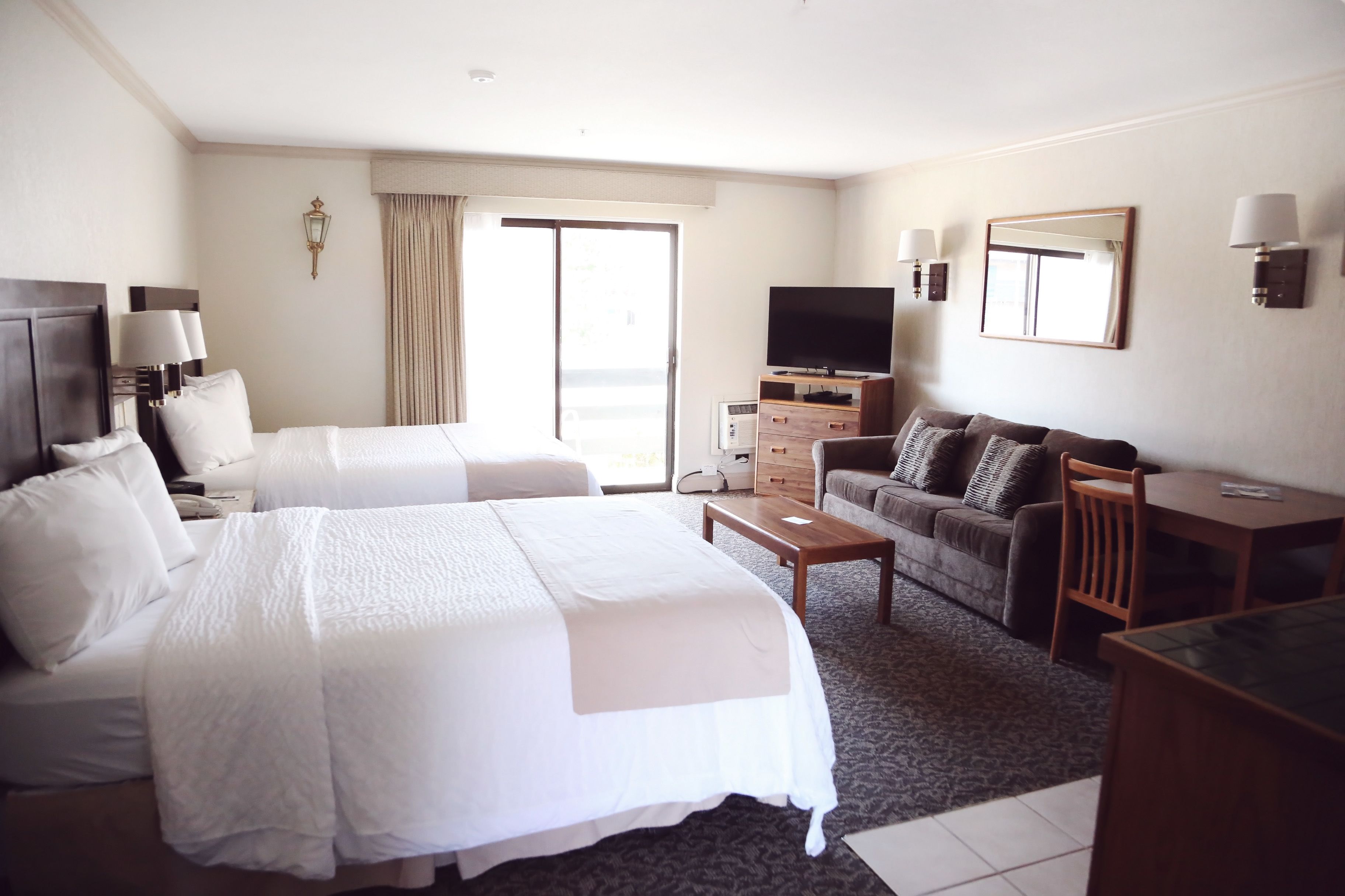Coachman Inn