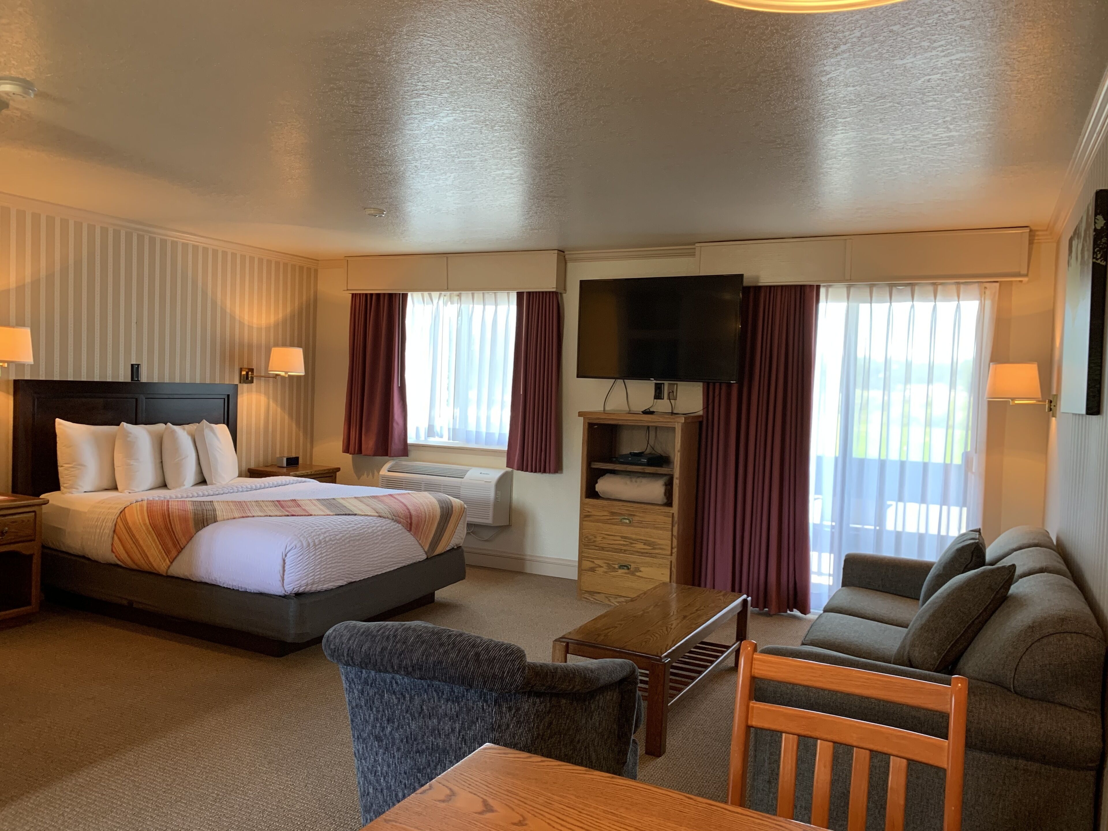 Coachman Inn