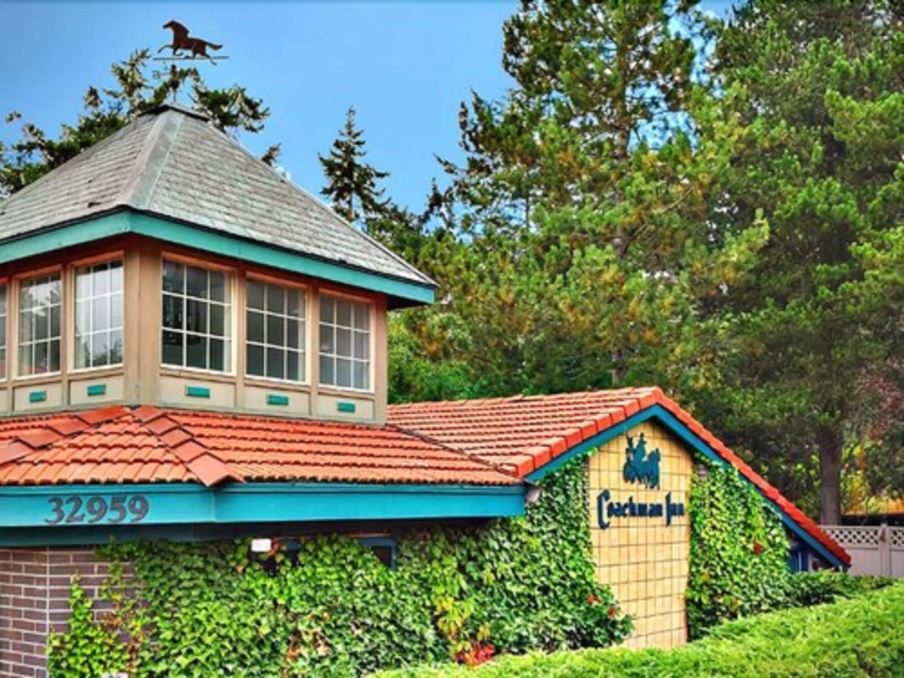 Coachman Inn
