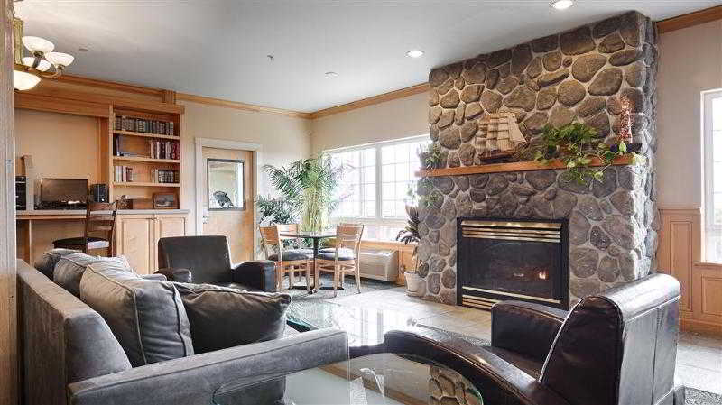 Lighthouse Suites Inn