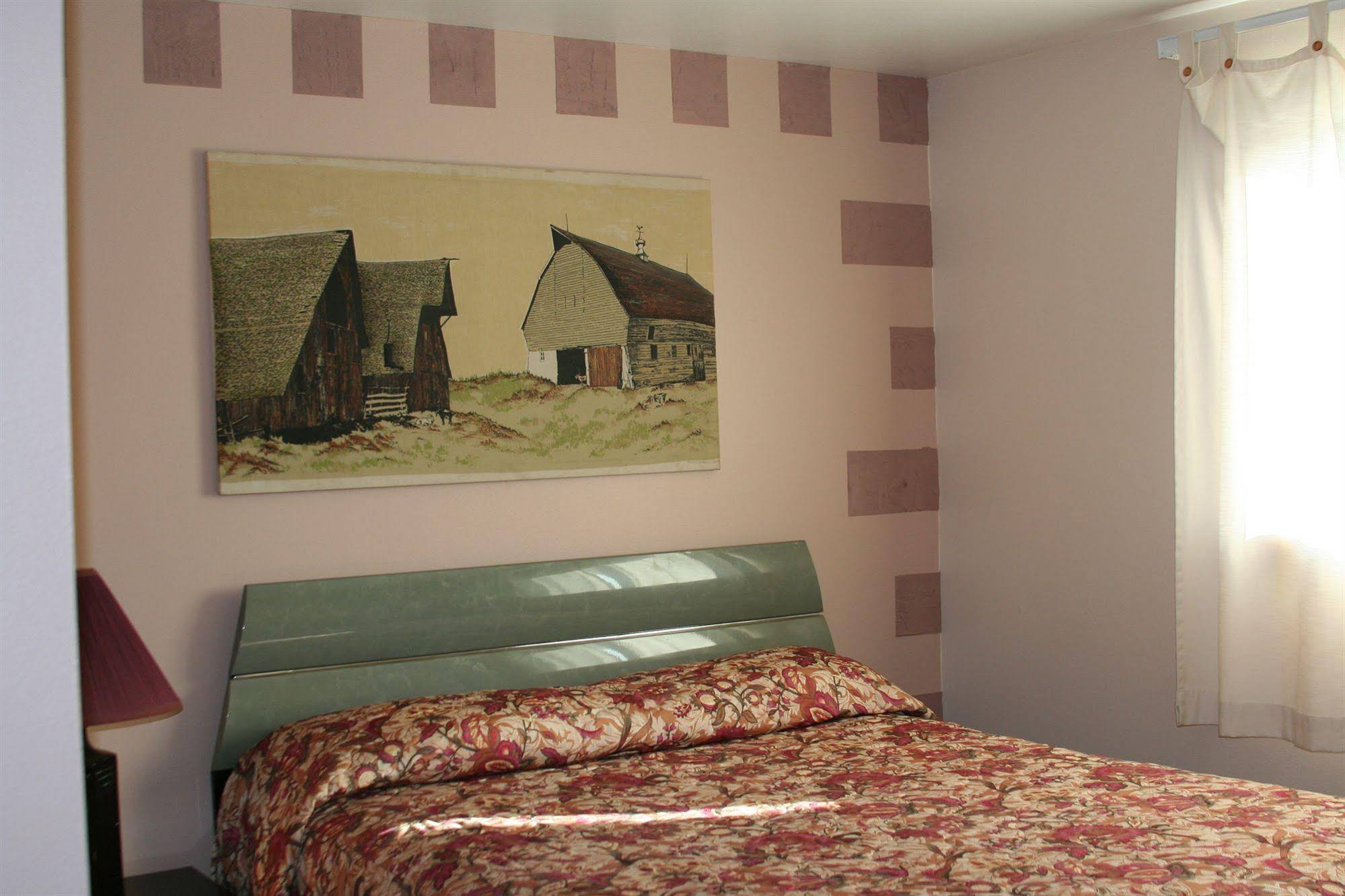 Oasis Motel