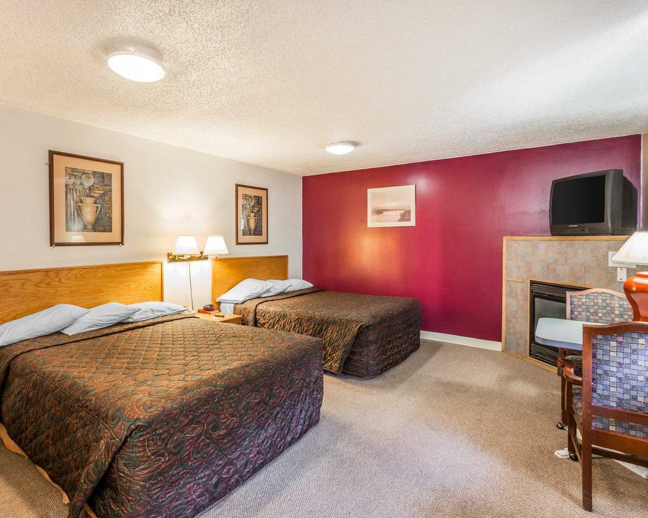 Rodeway Inn & Suites