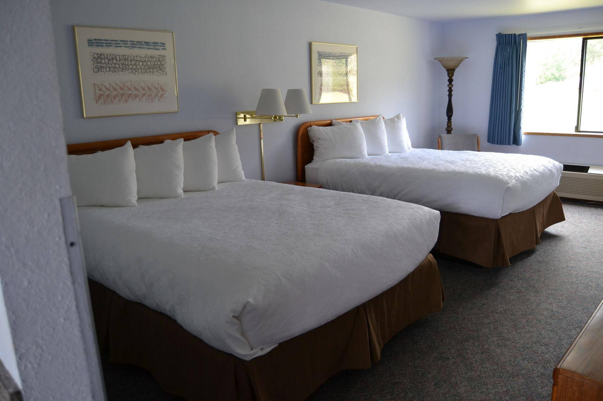 Cowlitz River Lodge