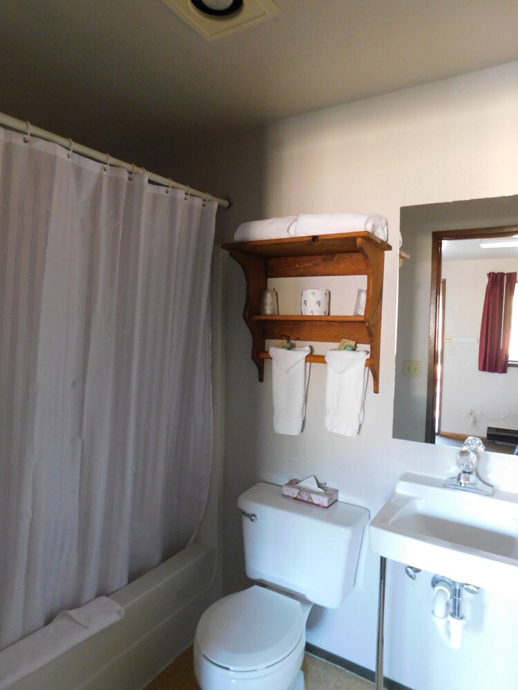 Packwood Inn