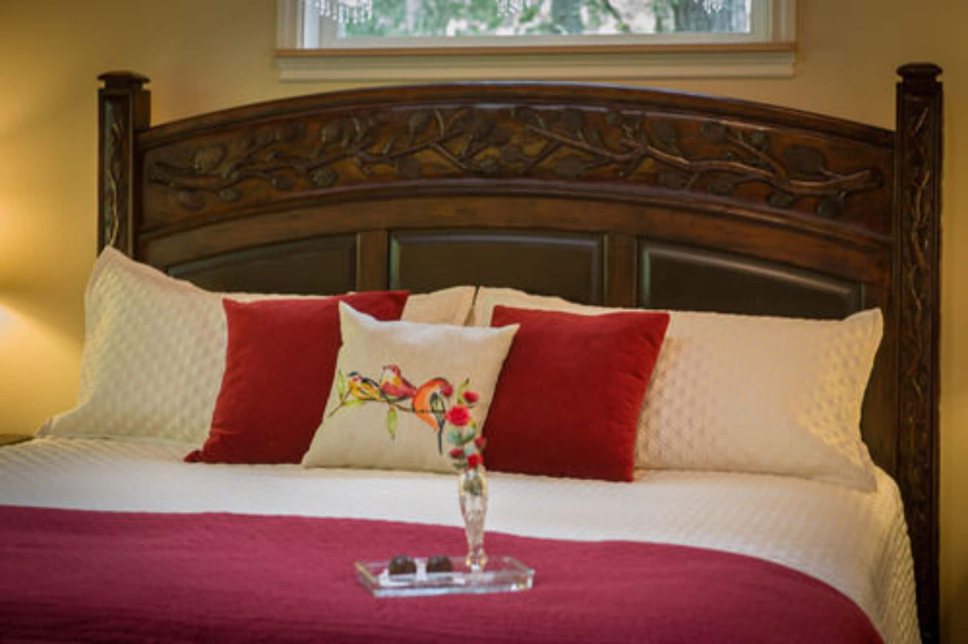 A Hidden Haven & Water Garden Cottages