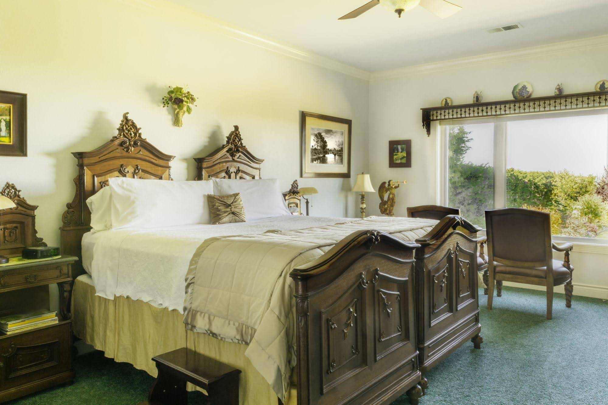 Sea Cliff Gardens Bed & Breakfast