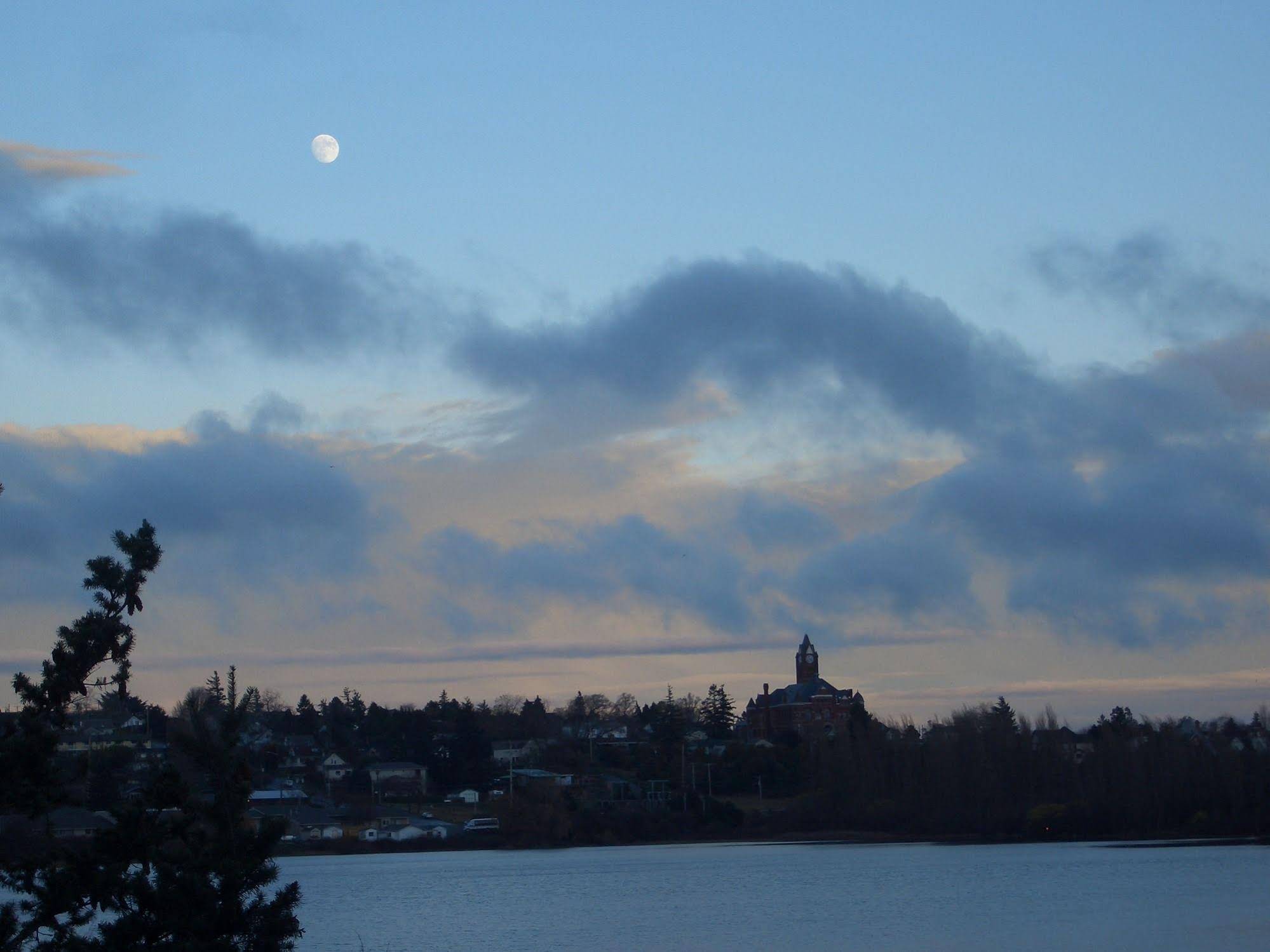 Huber's Inn Port Townsend