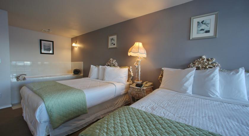 Tides Inn & Suites